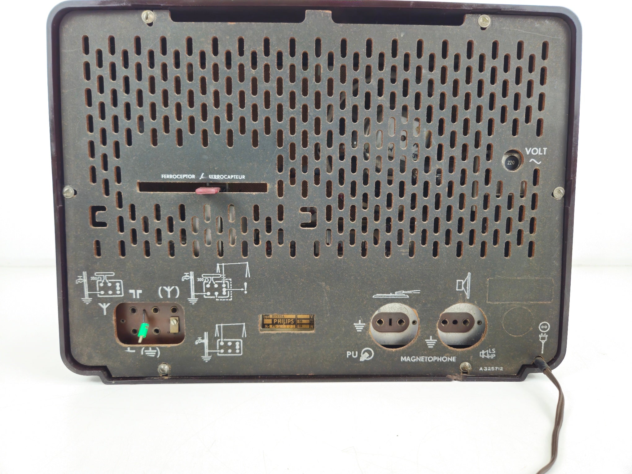 Philips - B3X63A - Tube Radio - Serviced (New Tubes)
