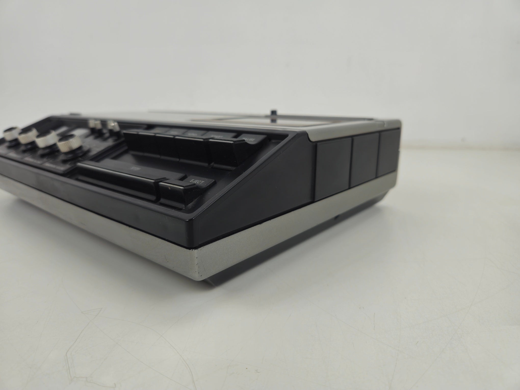 Philips - N2511 - Stereo Cassette Deck - New Belts