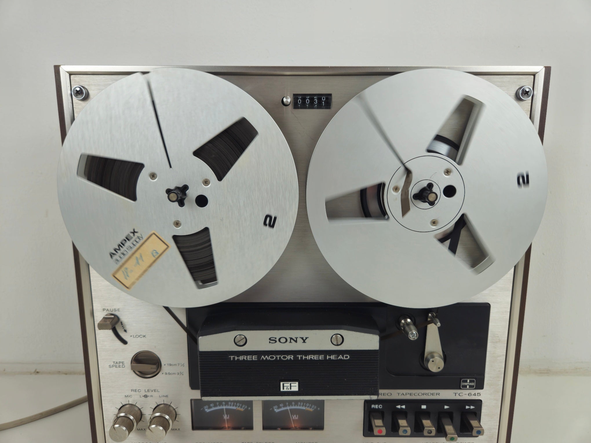 Sony - TC-645 - Stereo Tapecorder - New belts