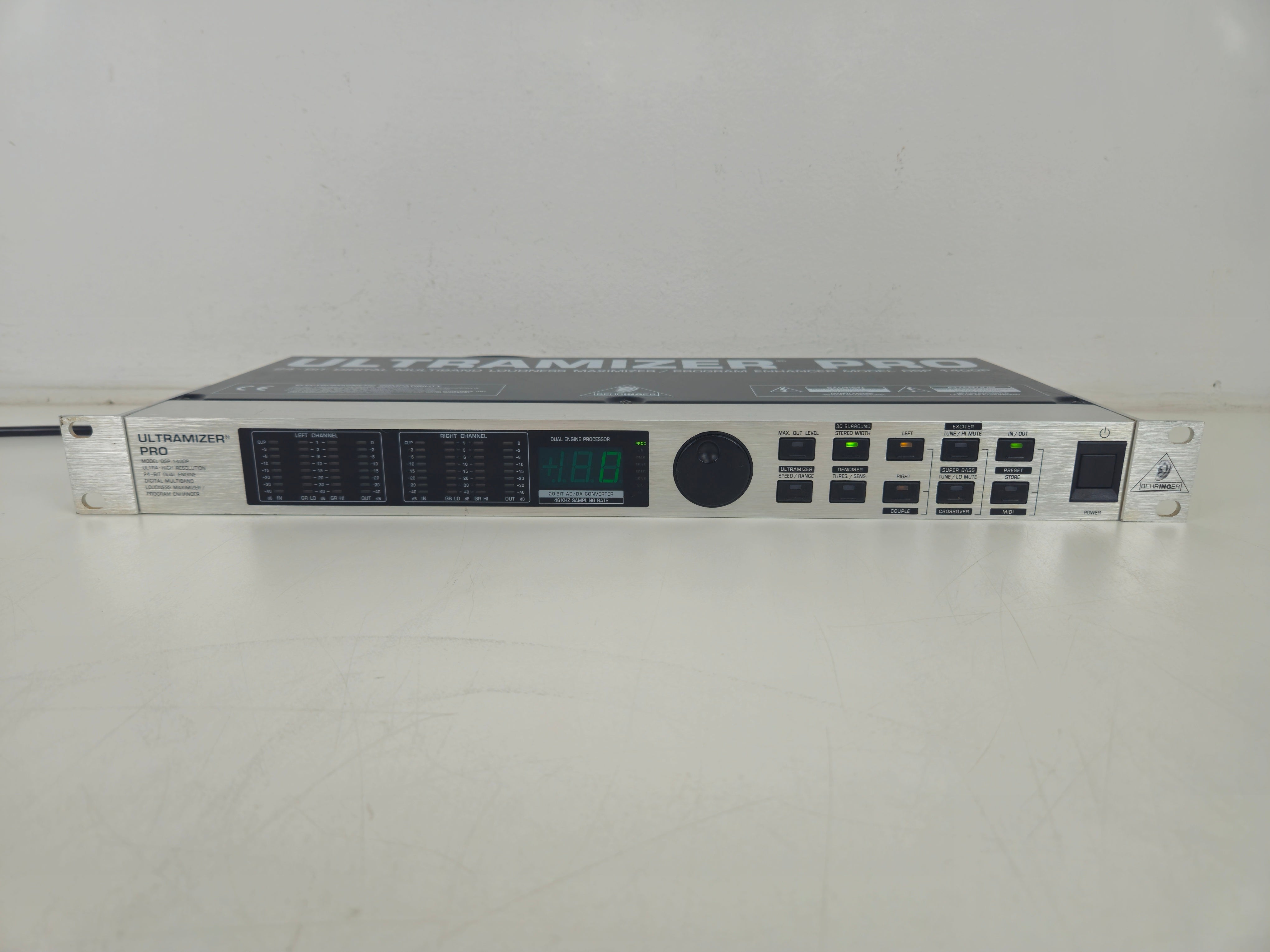 Behringer - DSP 1400P - Digital 2-Channel 2-Band Loudness Maximizer/Program Enhancer