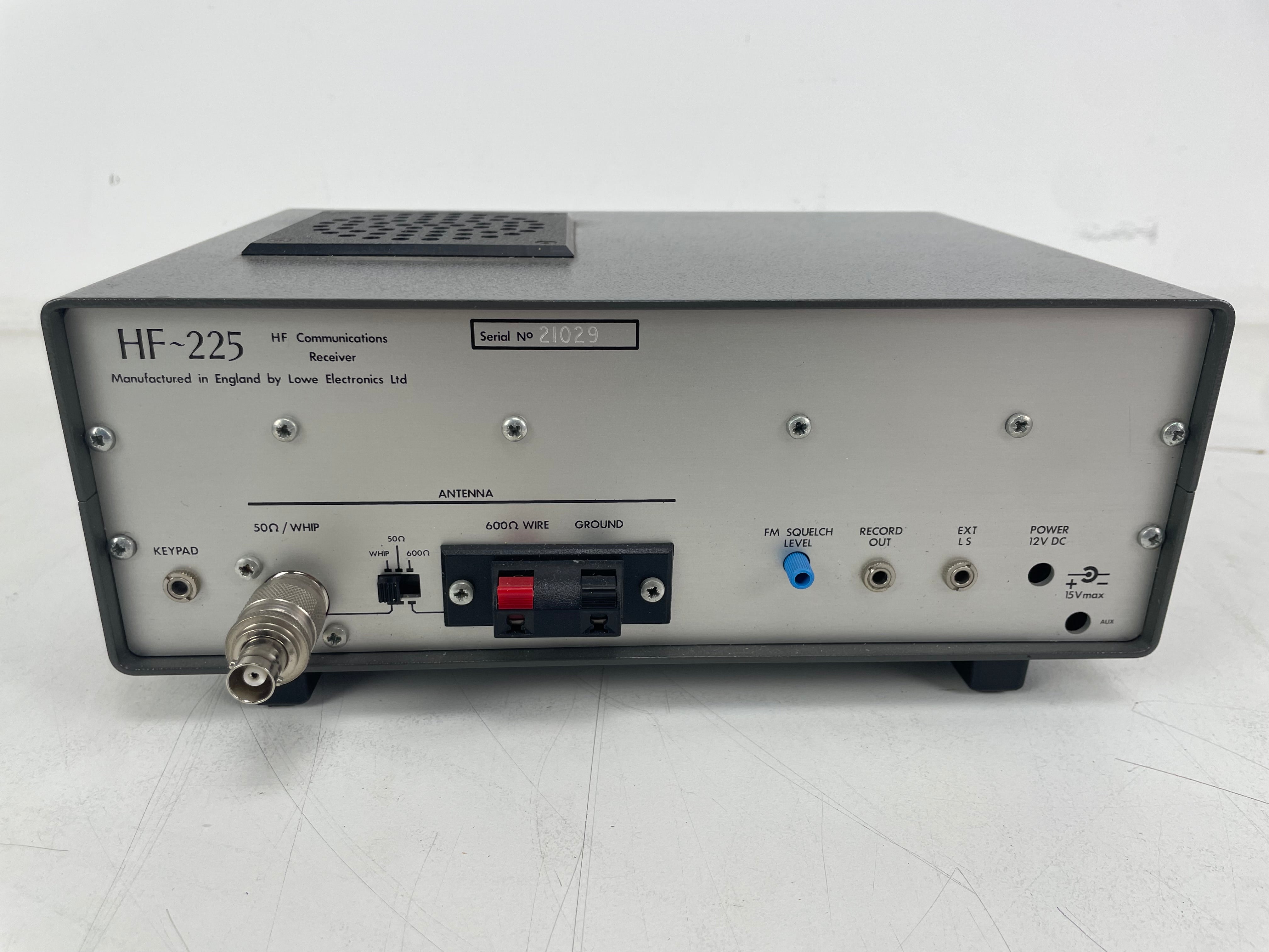 Lowe - HF-225 - HF receiver - 0.03-30 MHz - Inc. Case-bag - As Is