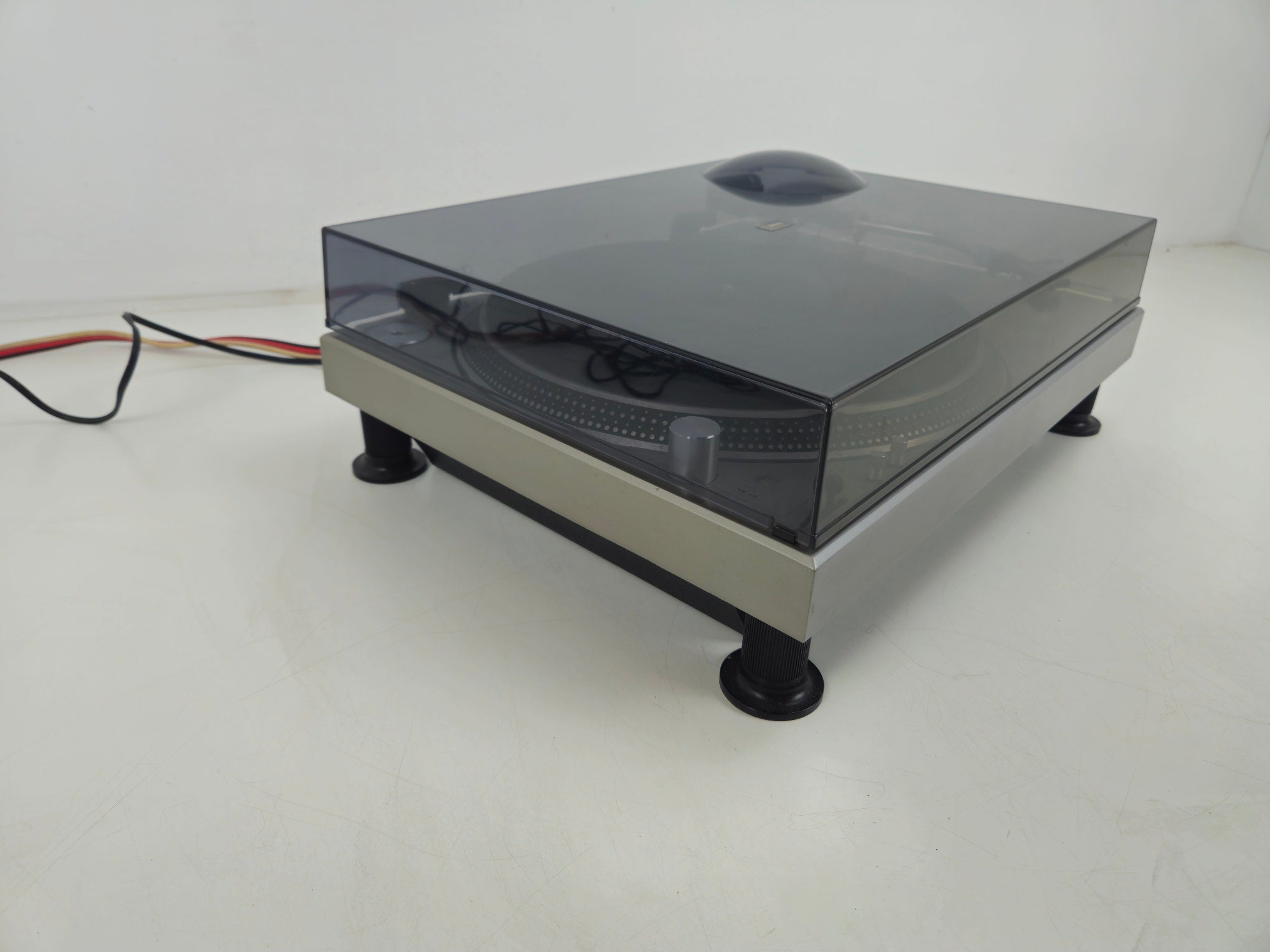 Technics - SL1200 MK1 - Direct-Drive Turntable - Dustcover - Shure SDS3 Cartridge