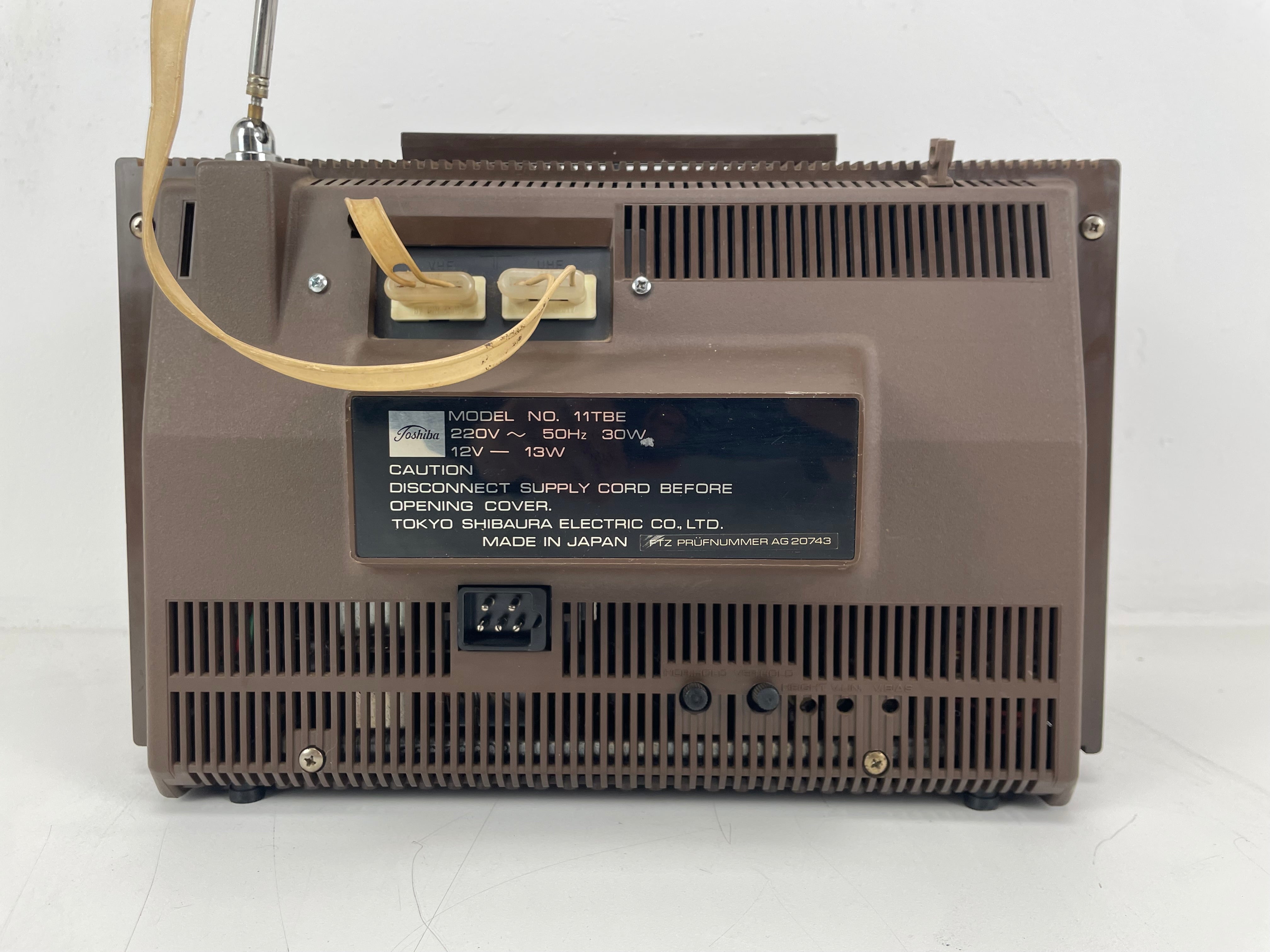 Toshiba - 11TBE - RF TV - W/ Anthena and Powercable