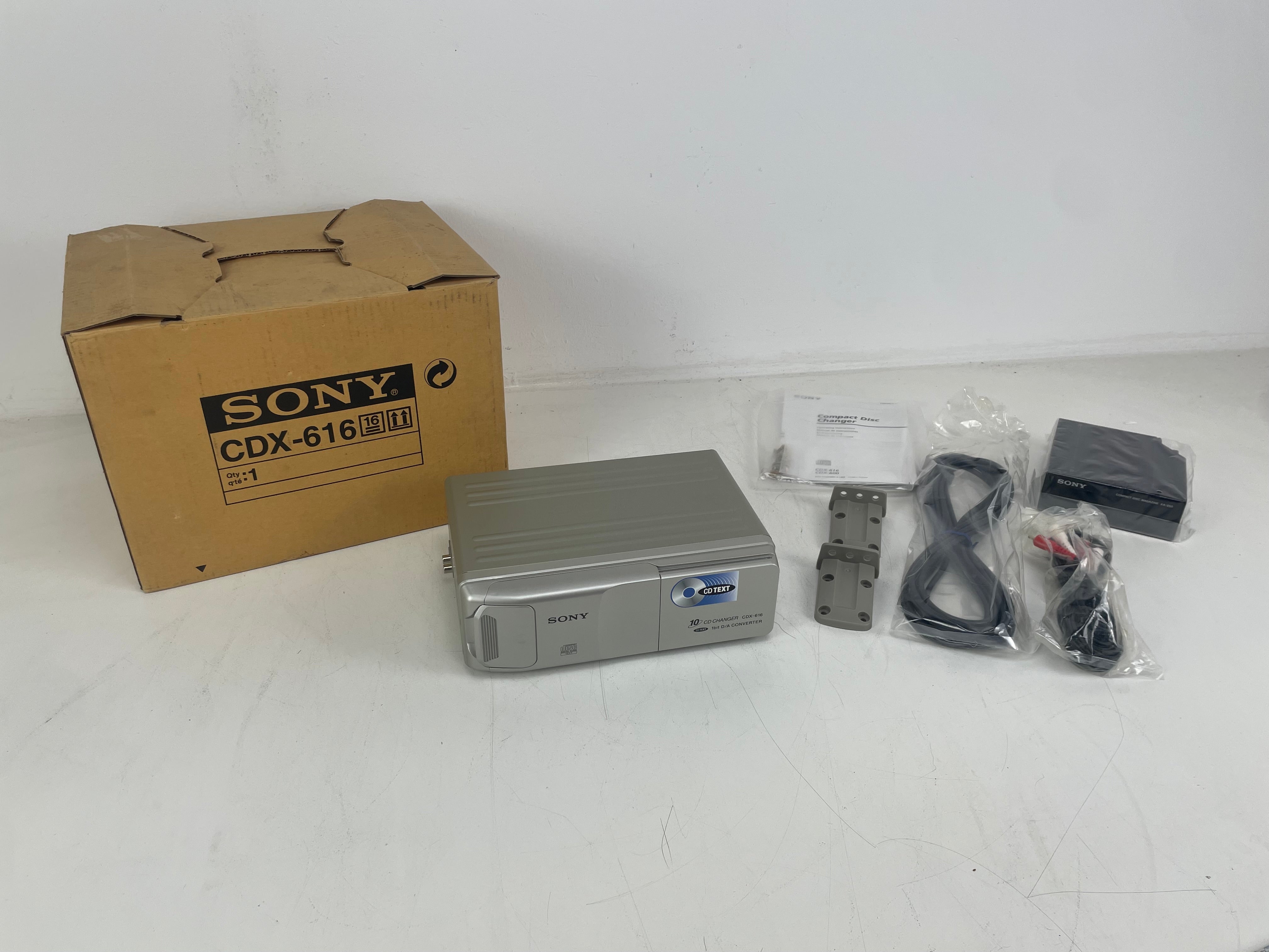 Sony - CDX616 - CD Changer - Inc. Original box/Accessoires - NOS