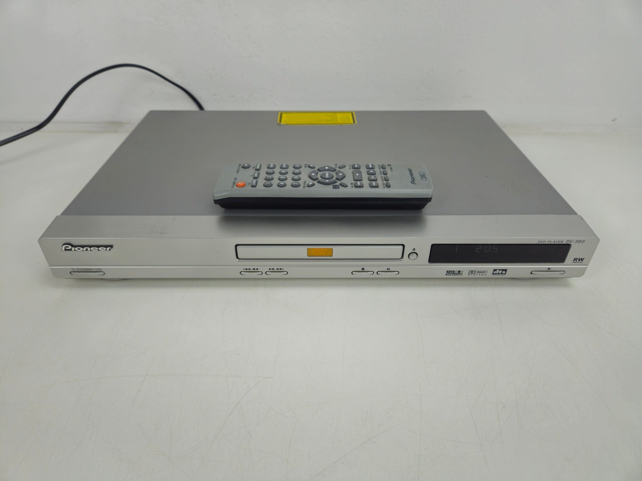 Pioneer - DV-360 - DVD Player - With Remote