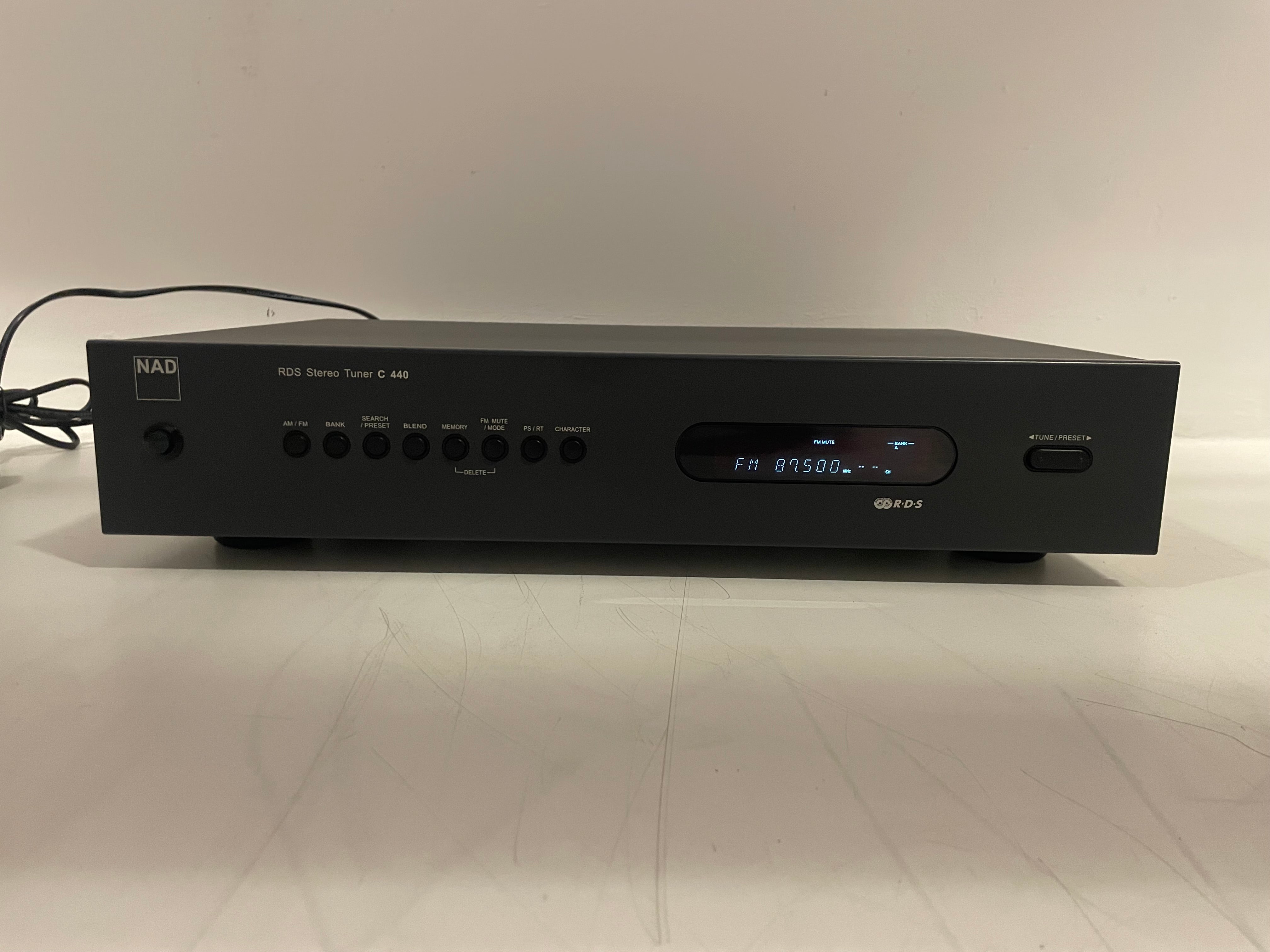 NAD - C440 - RDS Stereo Tuner - Inc. Manual