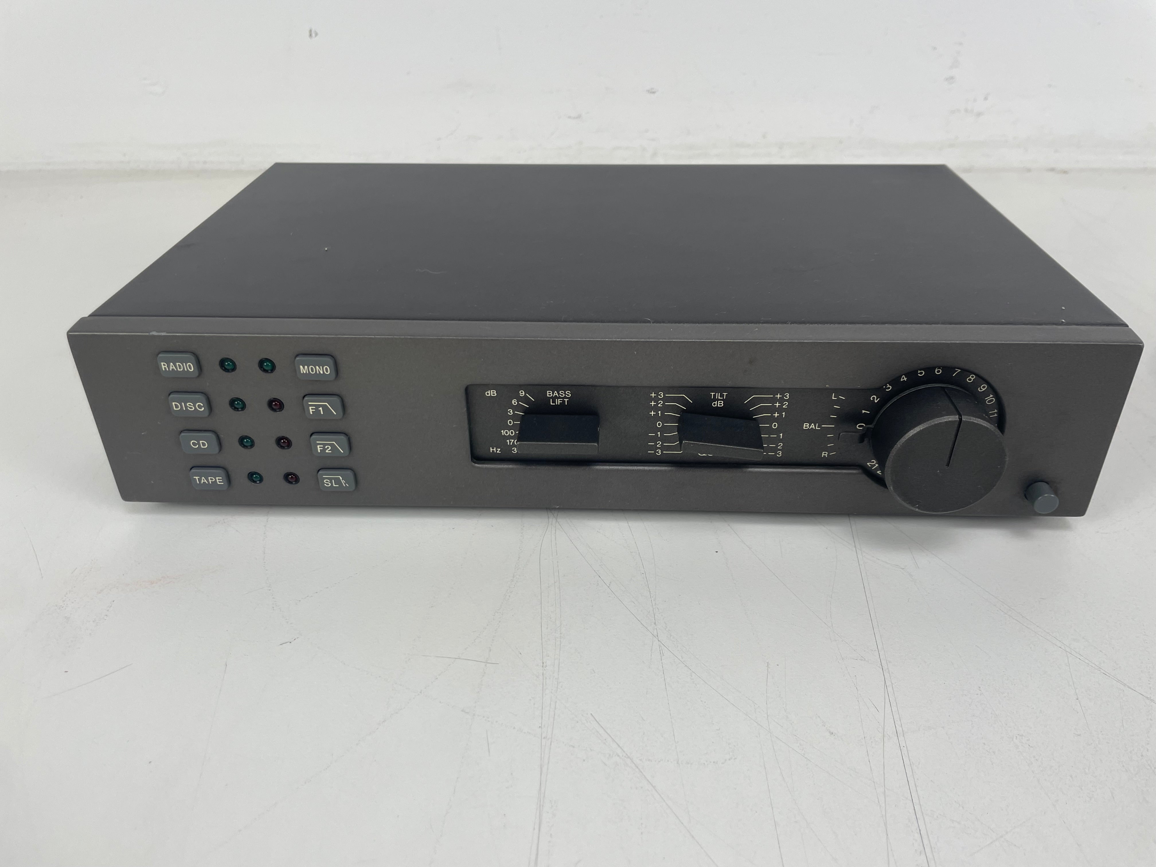 Quad - 34 Control Unit/303 Power Amplifier - Inc. Power/AUX Cable