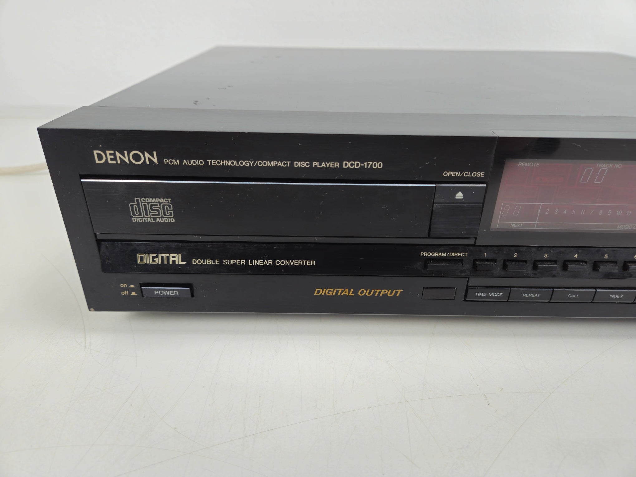Denon - DCD-1700 - Stereo Compact Disc Player