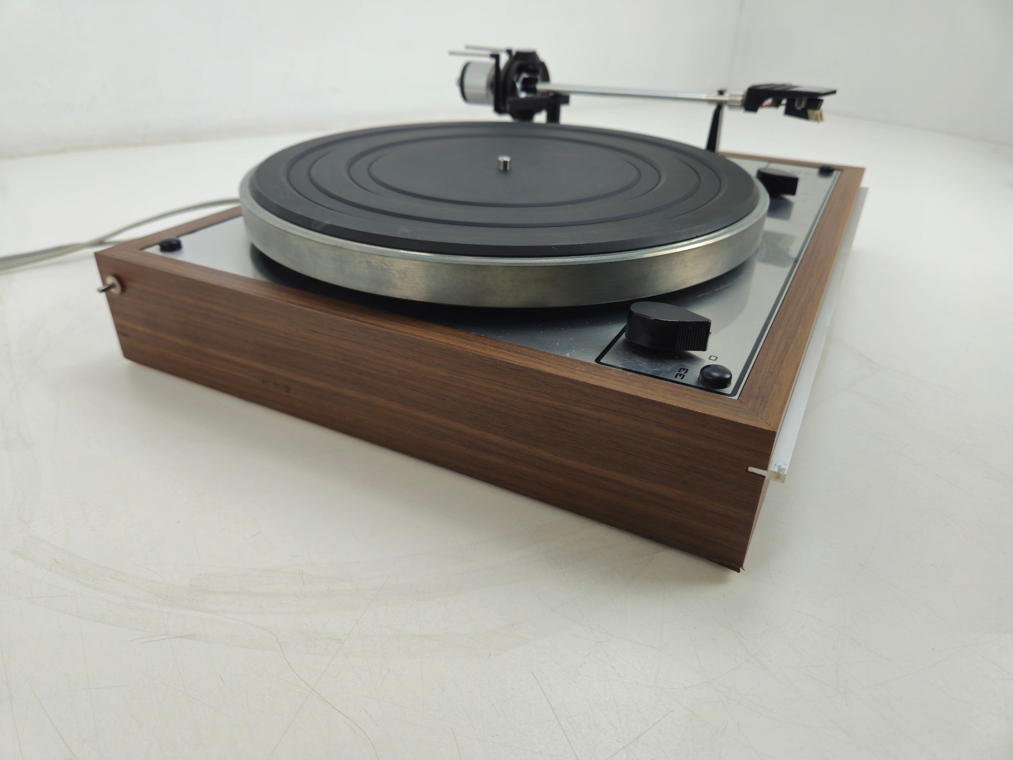 Thorens - TD 166 - 2-Speed Belt-Drive Suspended Chassis Turntable - New Belt