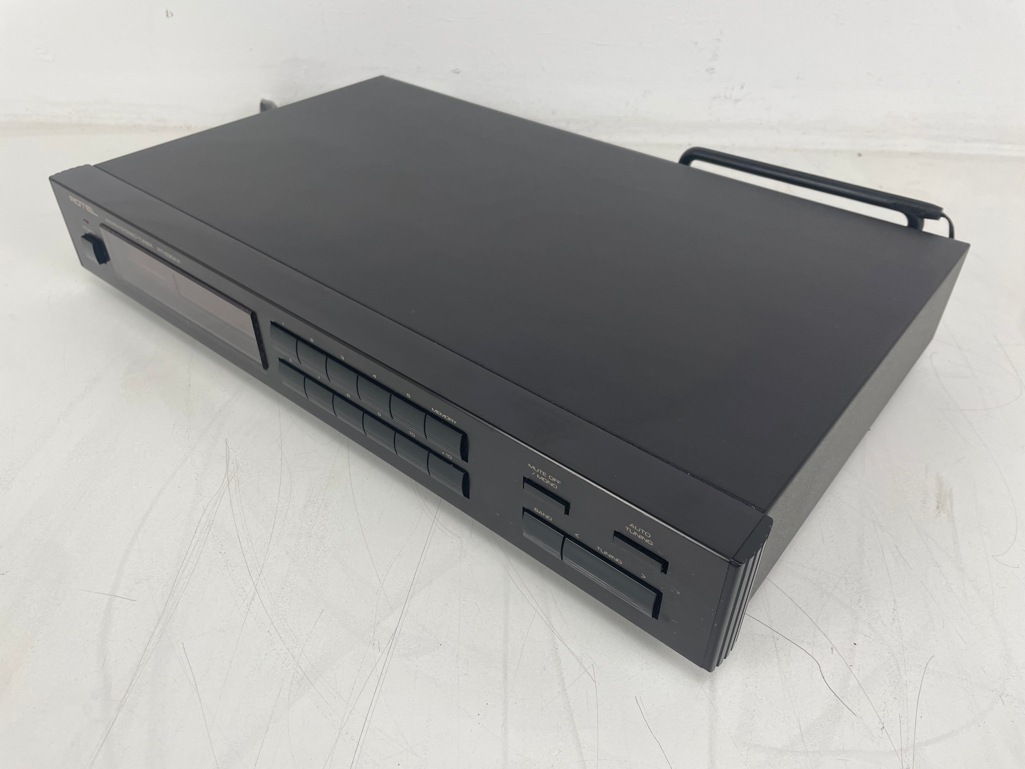 Rotel - RT935AX - AM/FM Stereo Tuner