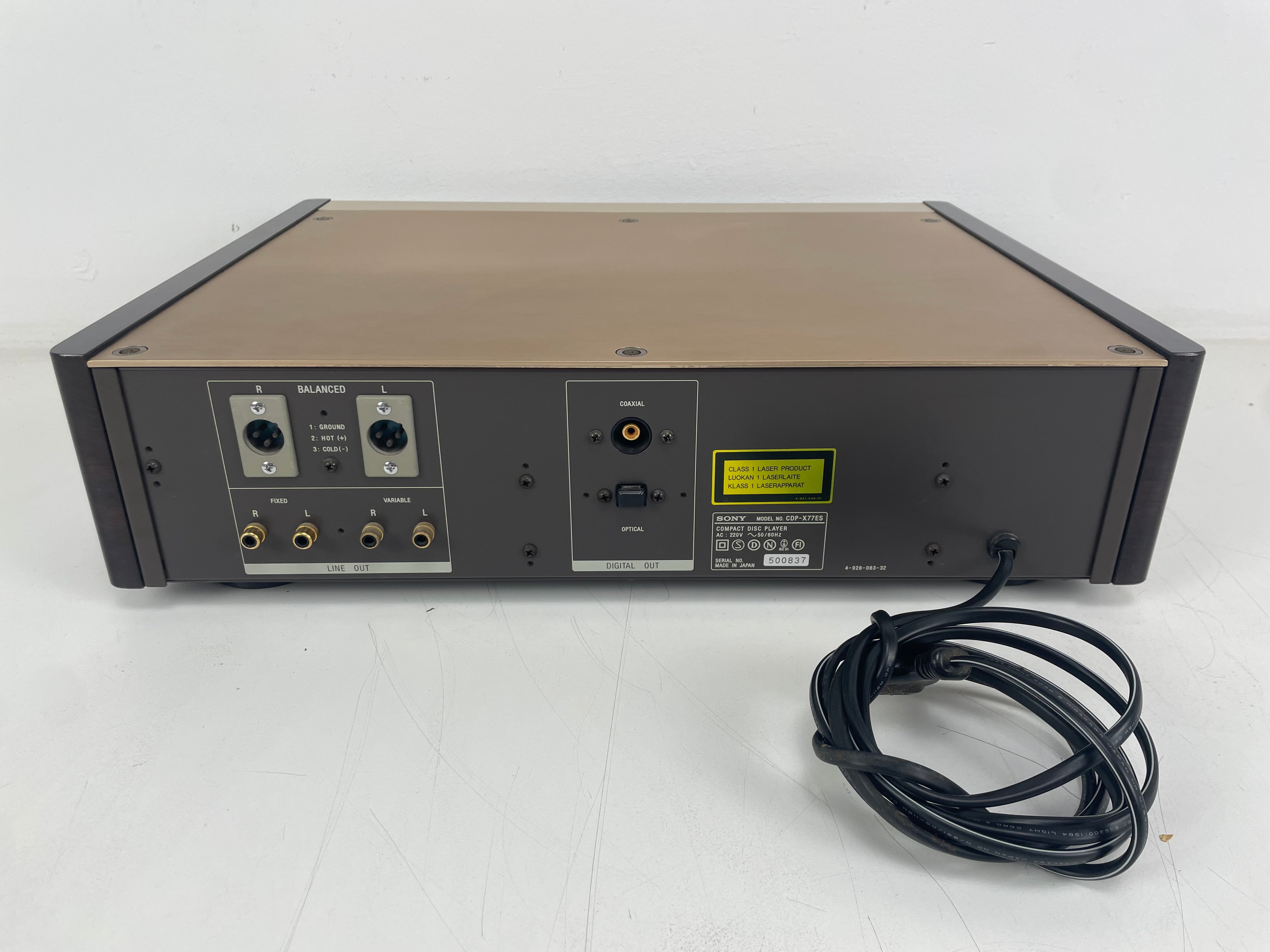 Sony - CDP-X77ES - Semi-Pro CD Player - Inc. Original Remote - Champagne