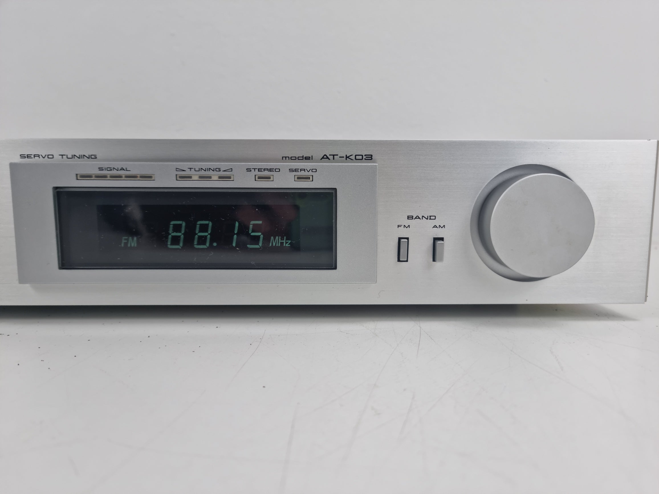 Akai AT-K03 AM/FM Stereo Tuner - In original box with instructions