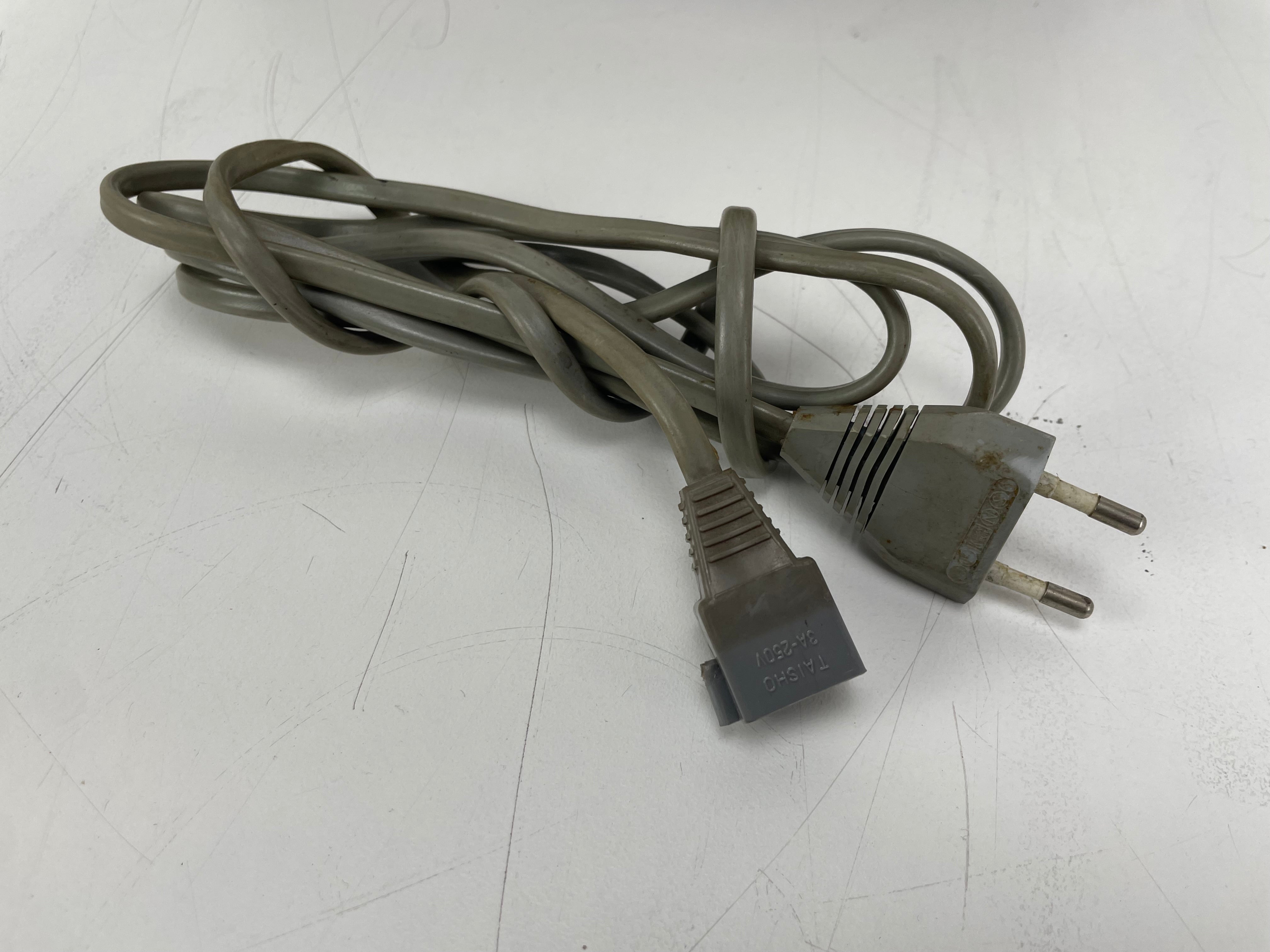 Toshiba - 11TBE - RF TV - W/ Anthena and Powercable