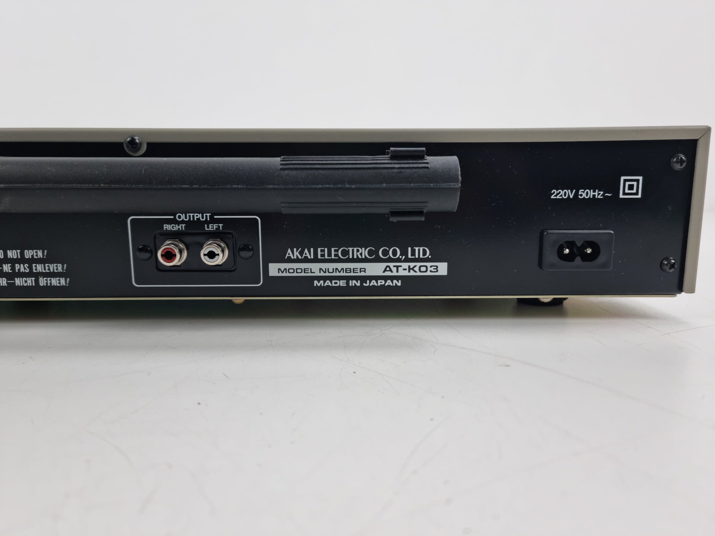 Akai AT-K03 AM/FM Stereo Tuner - In original box with instructions