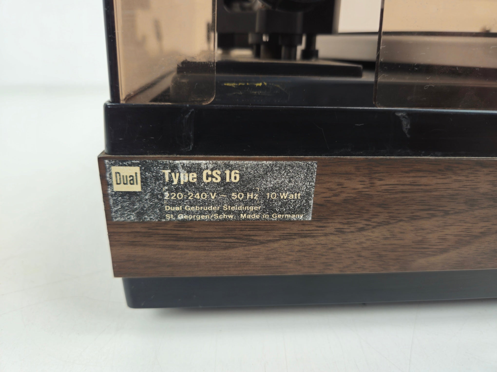 Dual - 1224 - 2-Speed Idler-Drive Turntable - CS 16 Plinth - DMS 200 Cartridge