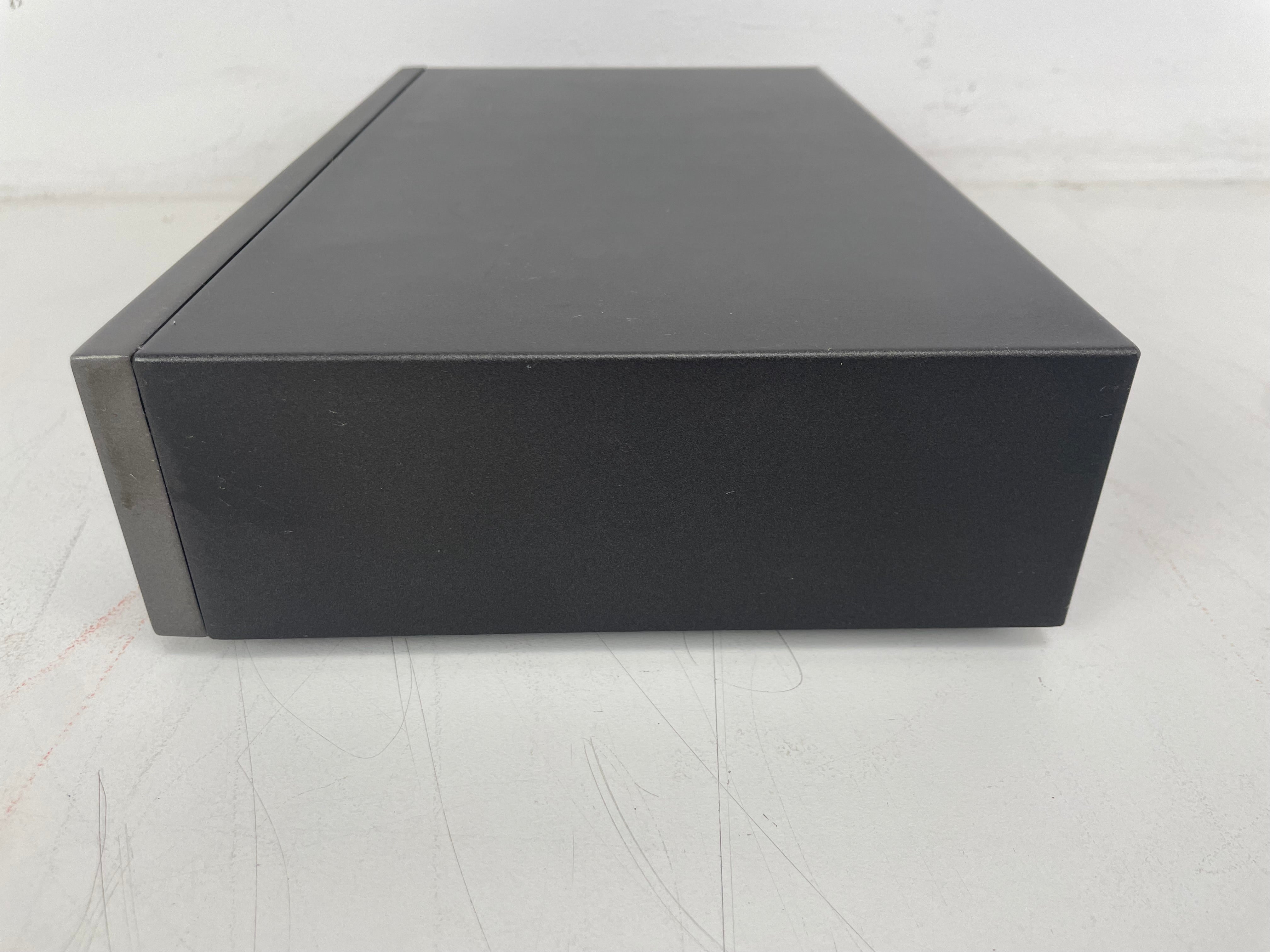 Quad - 34 Control Unit/303 Power Amplifier - Inc. Power/AUX Cable