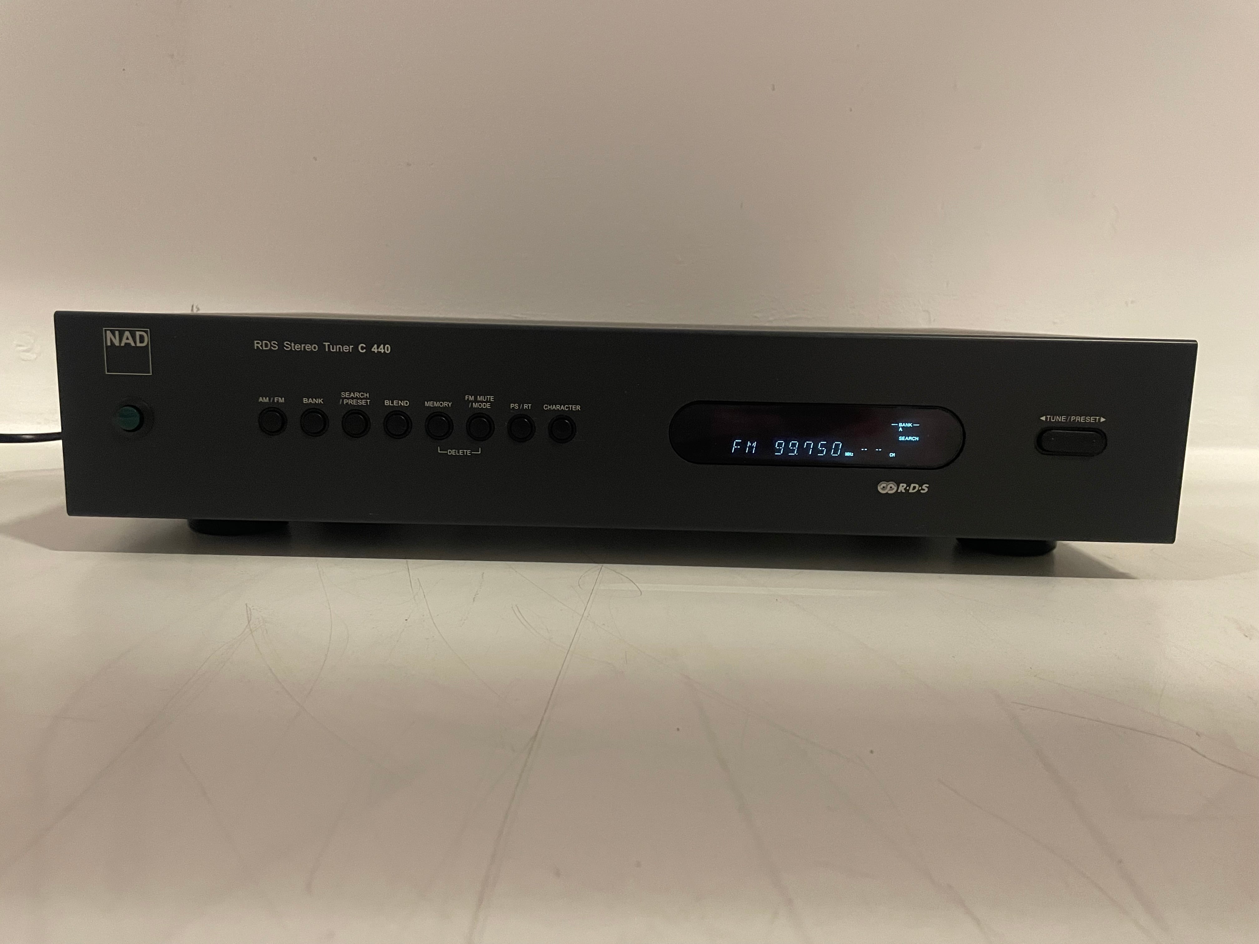 NAD - C440 - RDS Stereo Tuner - Inc. Manual, Antenna