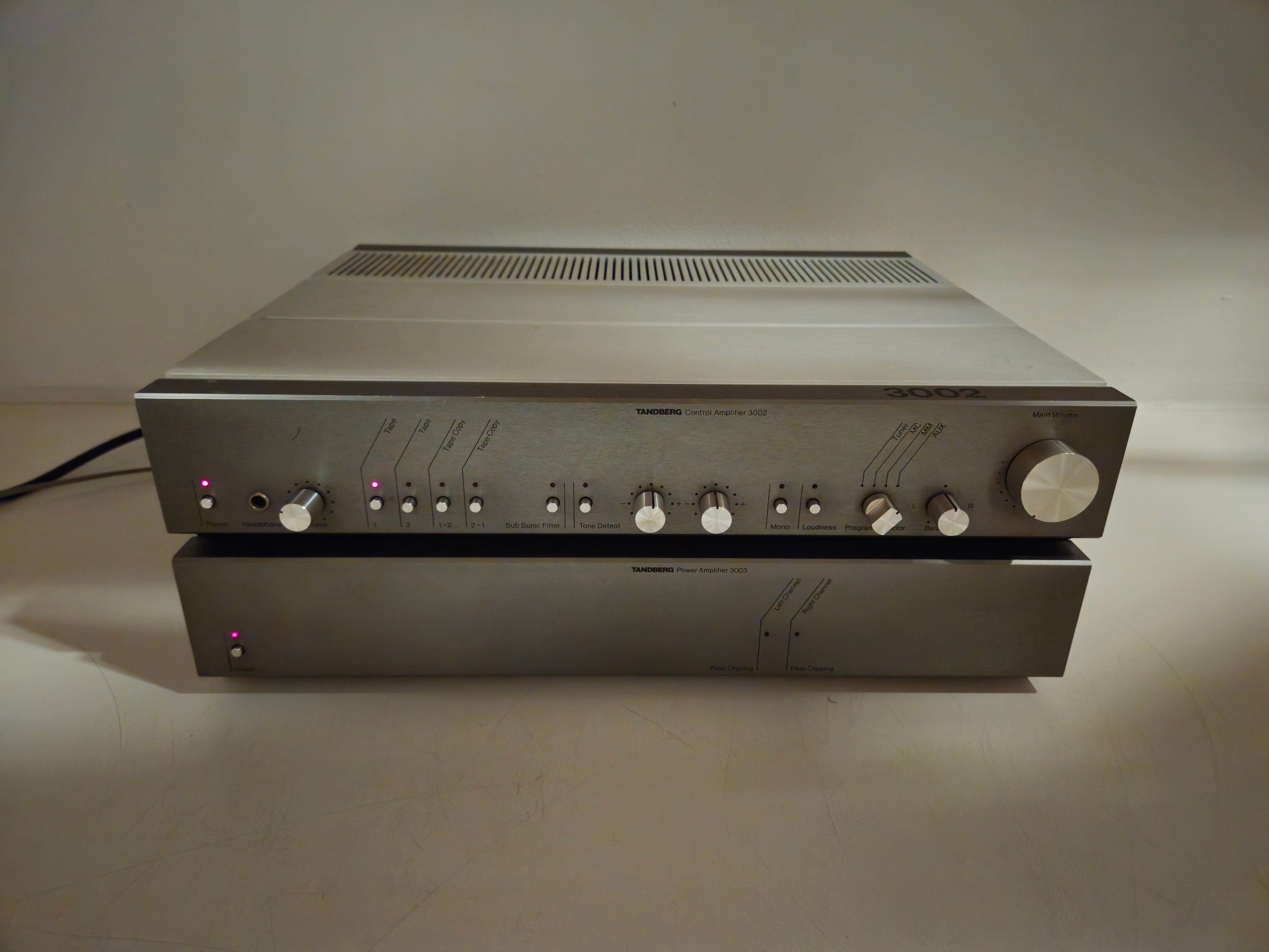 Tandberg - 3002 Control Amplifier - 3003 Power Amplifier - Set - Fully Serviced