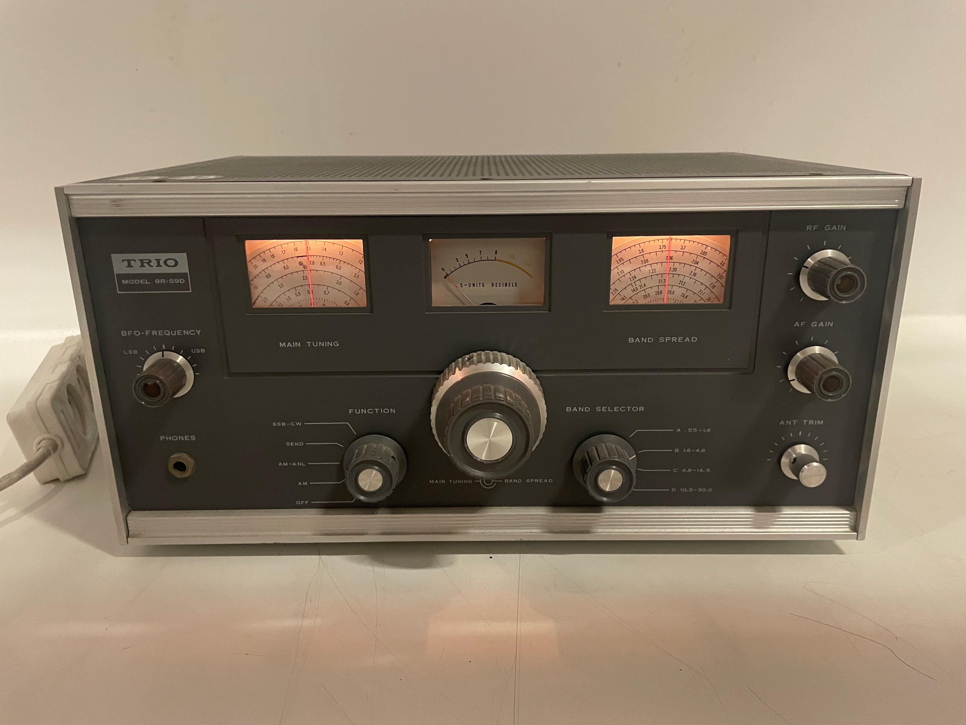 Trio - 9R59D - Communications Receiver - As Is