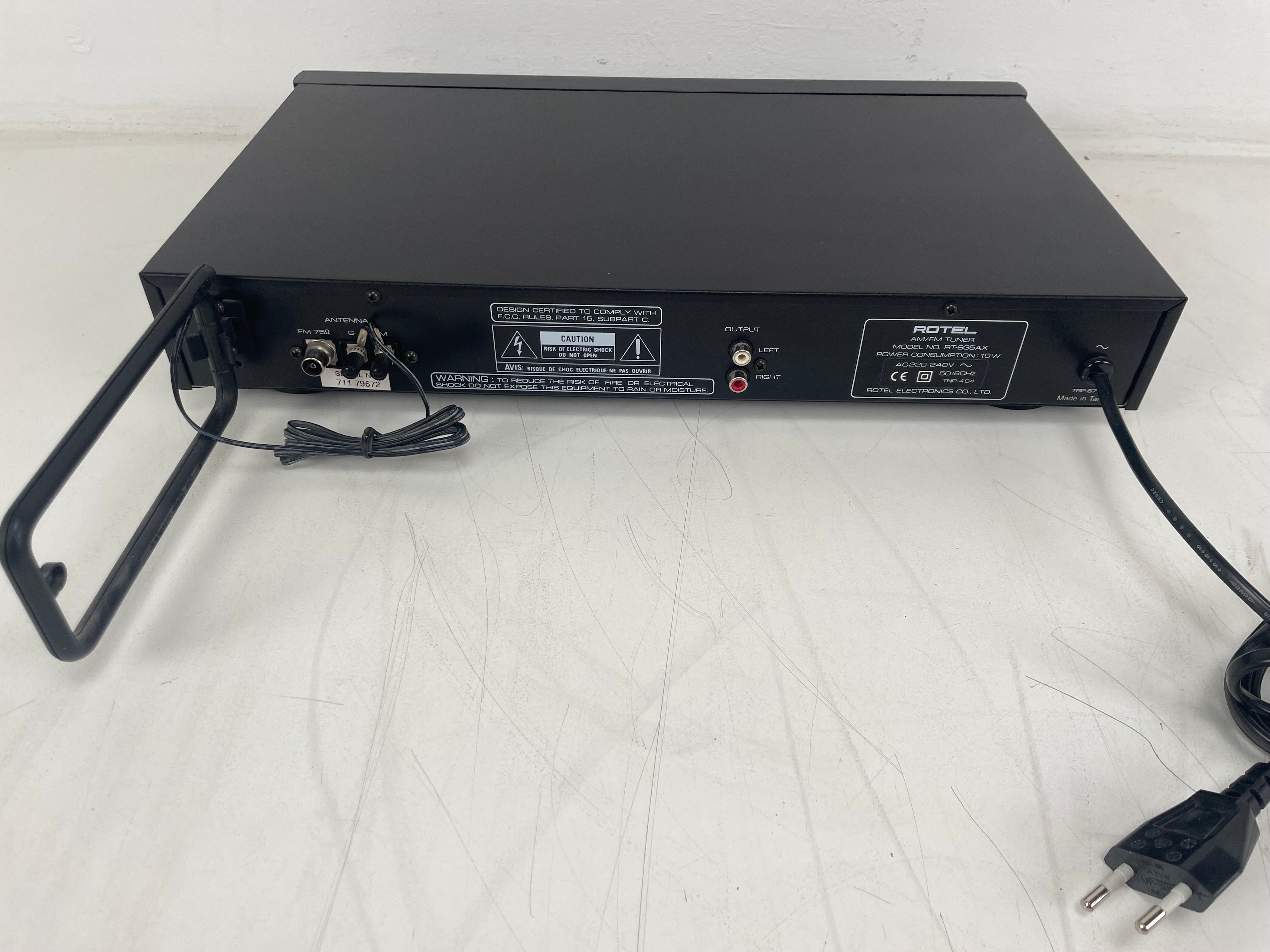 Rotel - RT935AX - AM/FM Stereo Tuner