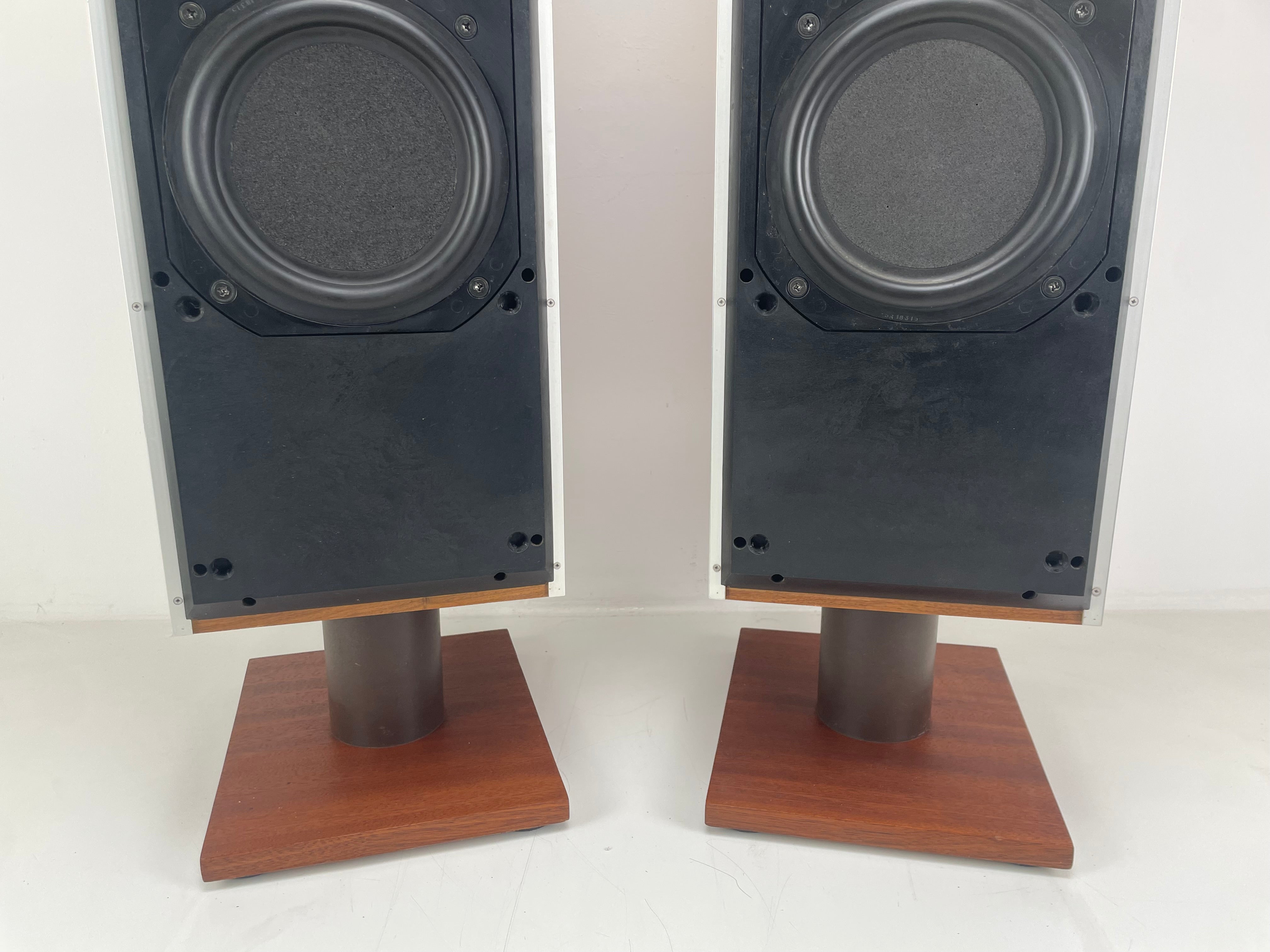 Bowers & Wilkins - DM7 MK2 - Matched Pair - Speaker Set