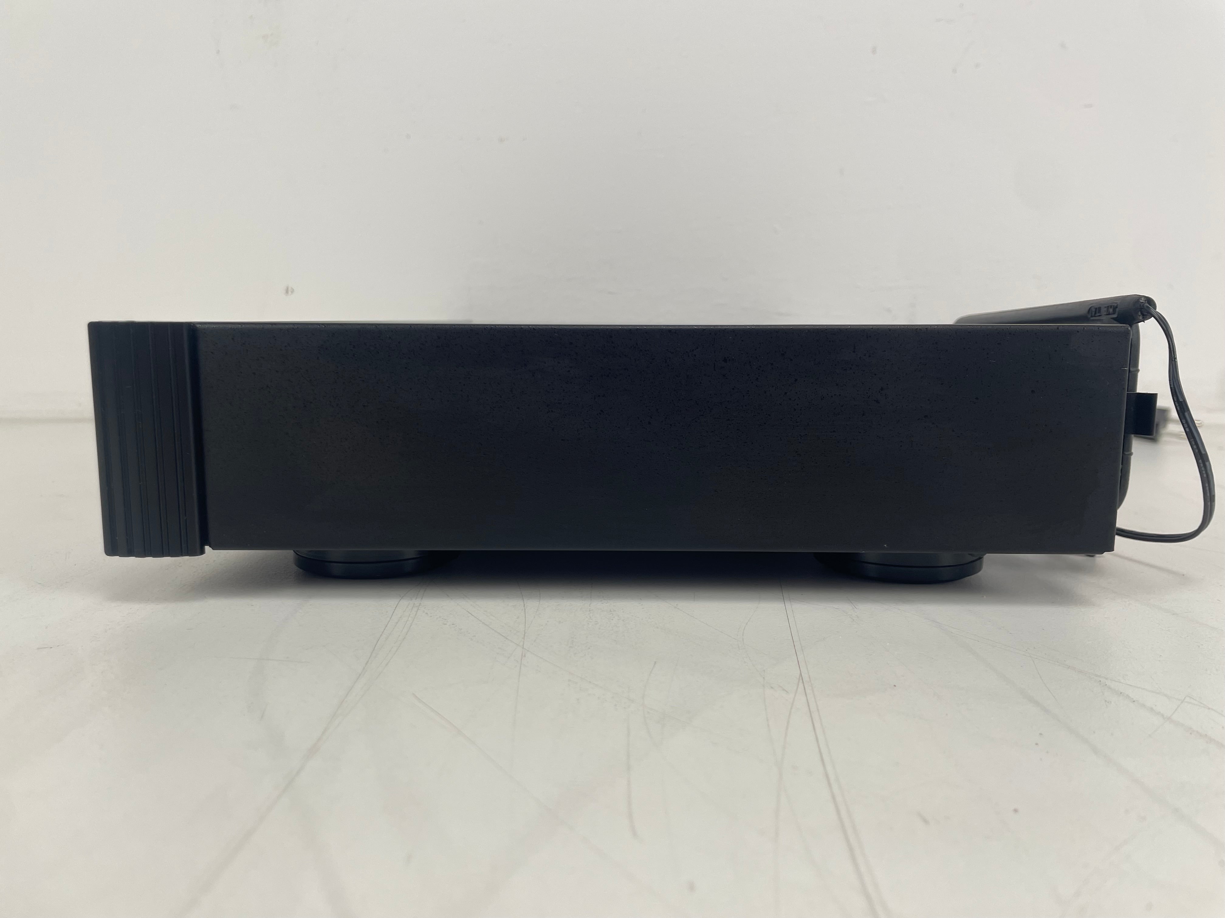 Rotel - RT935AX - AM/FM Stereo Tuner