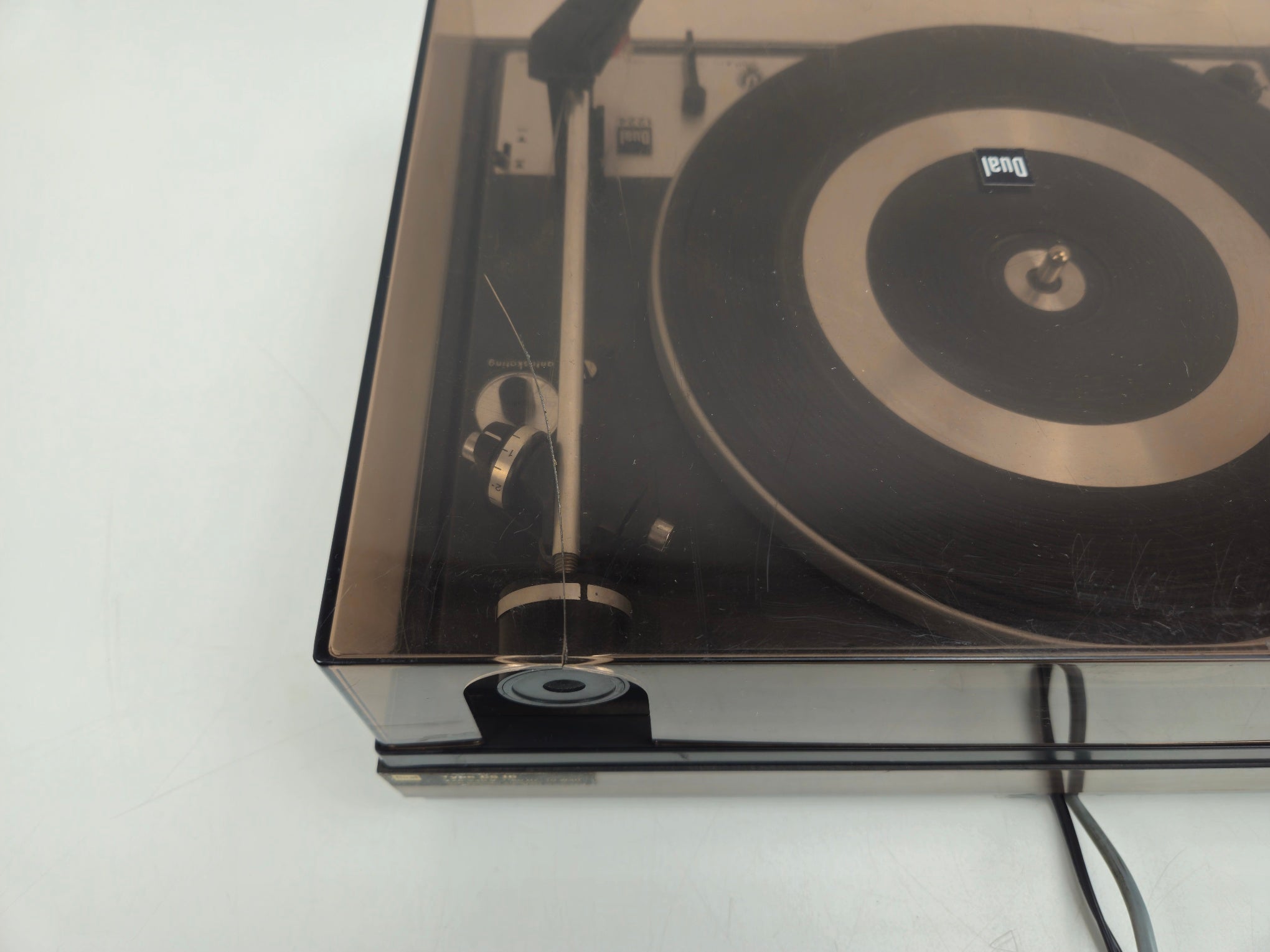 Dual - 1224 - 2-Speed Idler-Drive Turntable - CS 16 Plinth - DMS 200 Cartridge