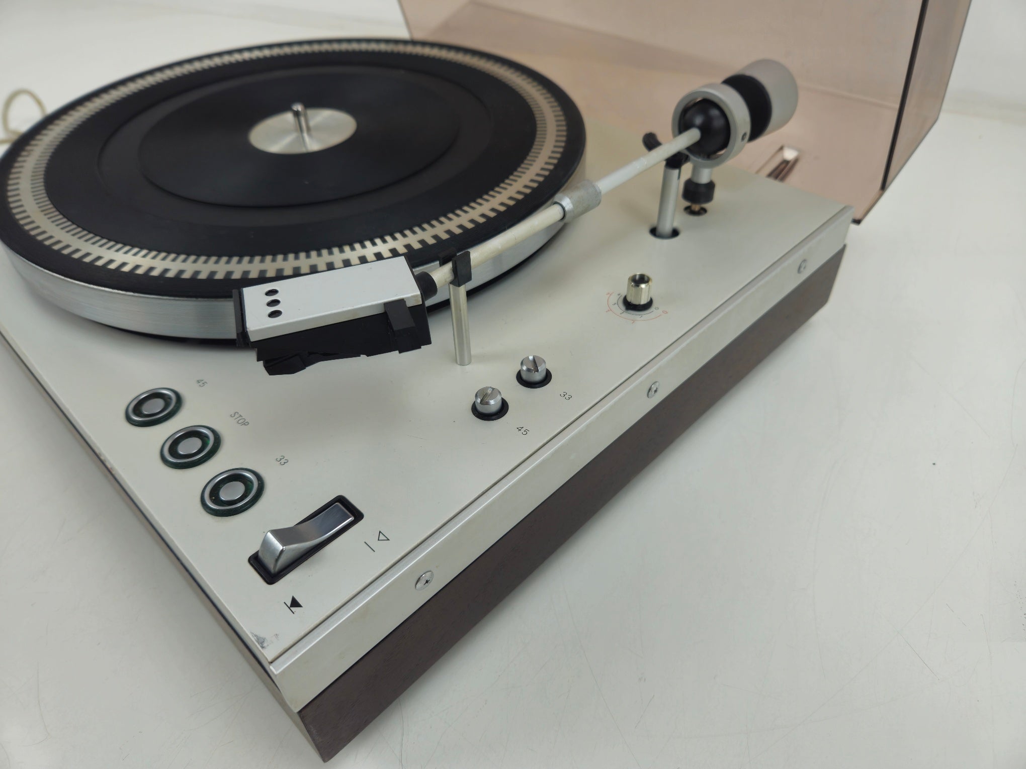 Philips - 212 -  Sprung Chassis Belt-Drive Turntable GP400 - New belt
