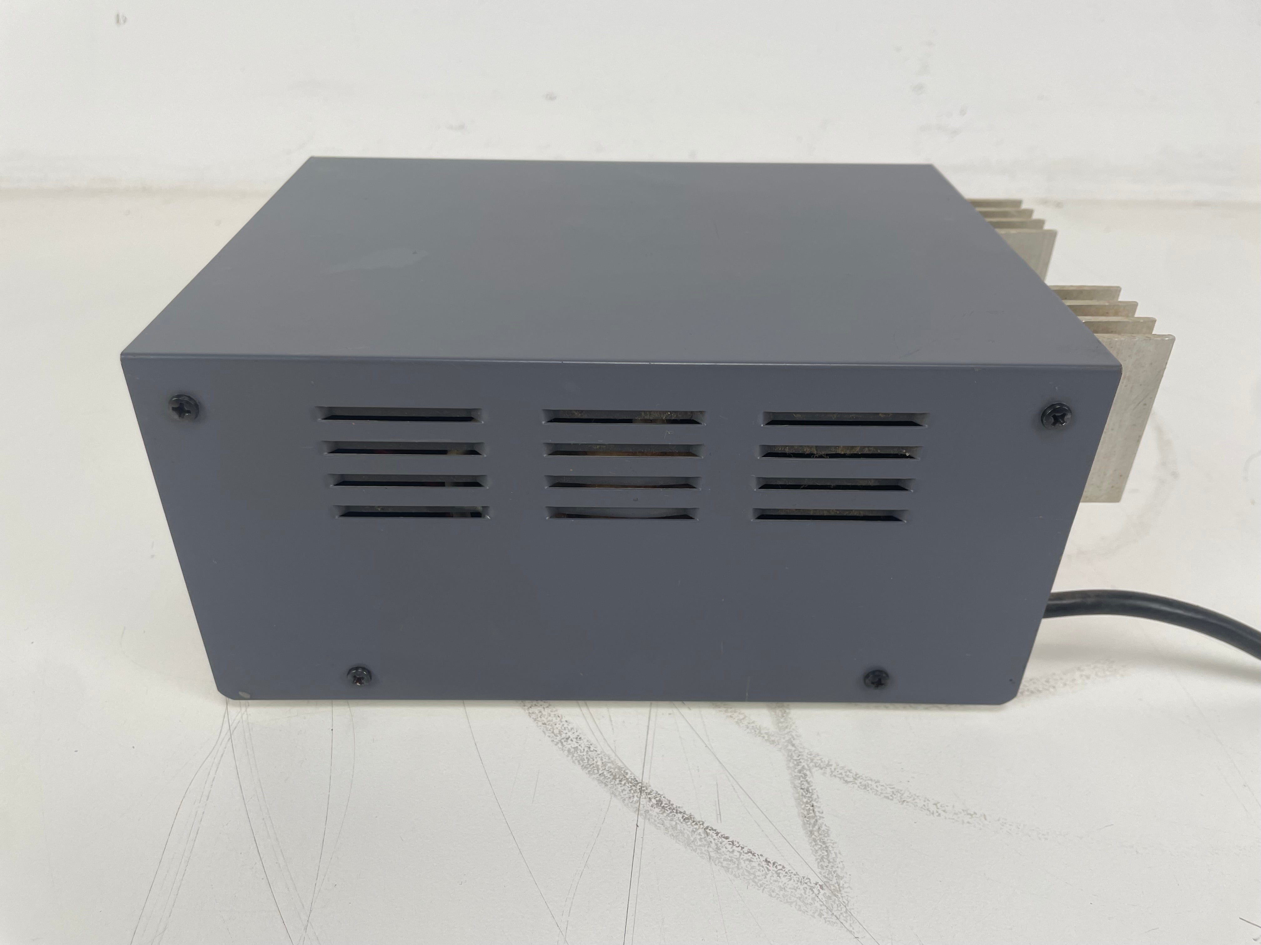 ALTAI - RPS1205 - Regulated Power Supply - 220-240V > 13,8V - 5-7A - Circuit Bend (Potmeter)