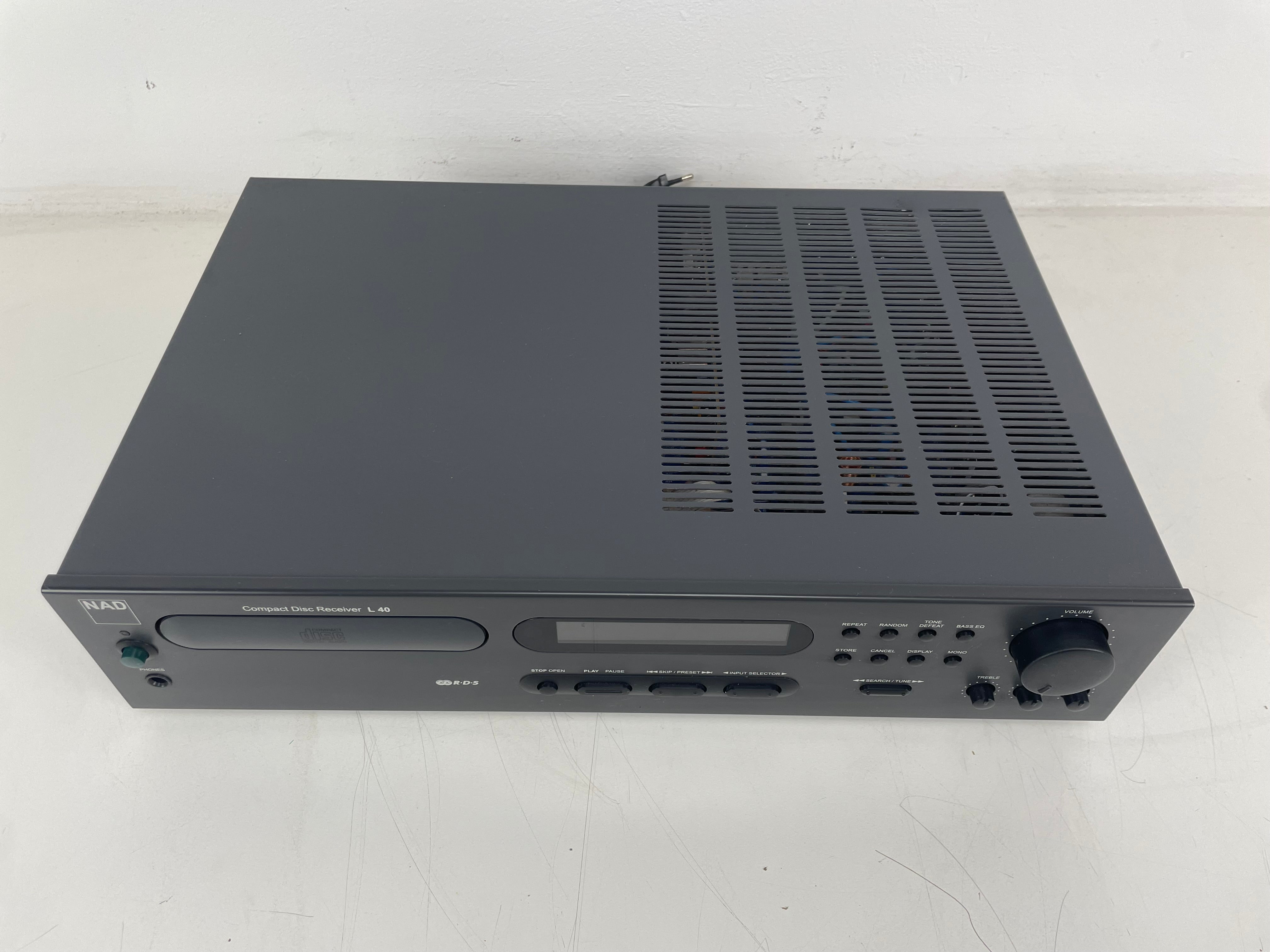 NAD - L40 - Compact Disc Receiver - Inc. Remote