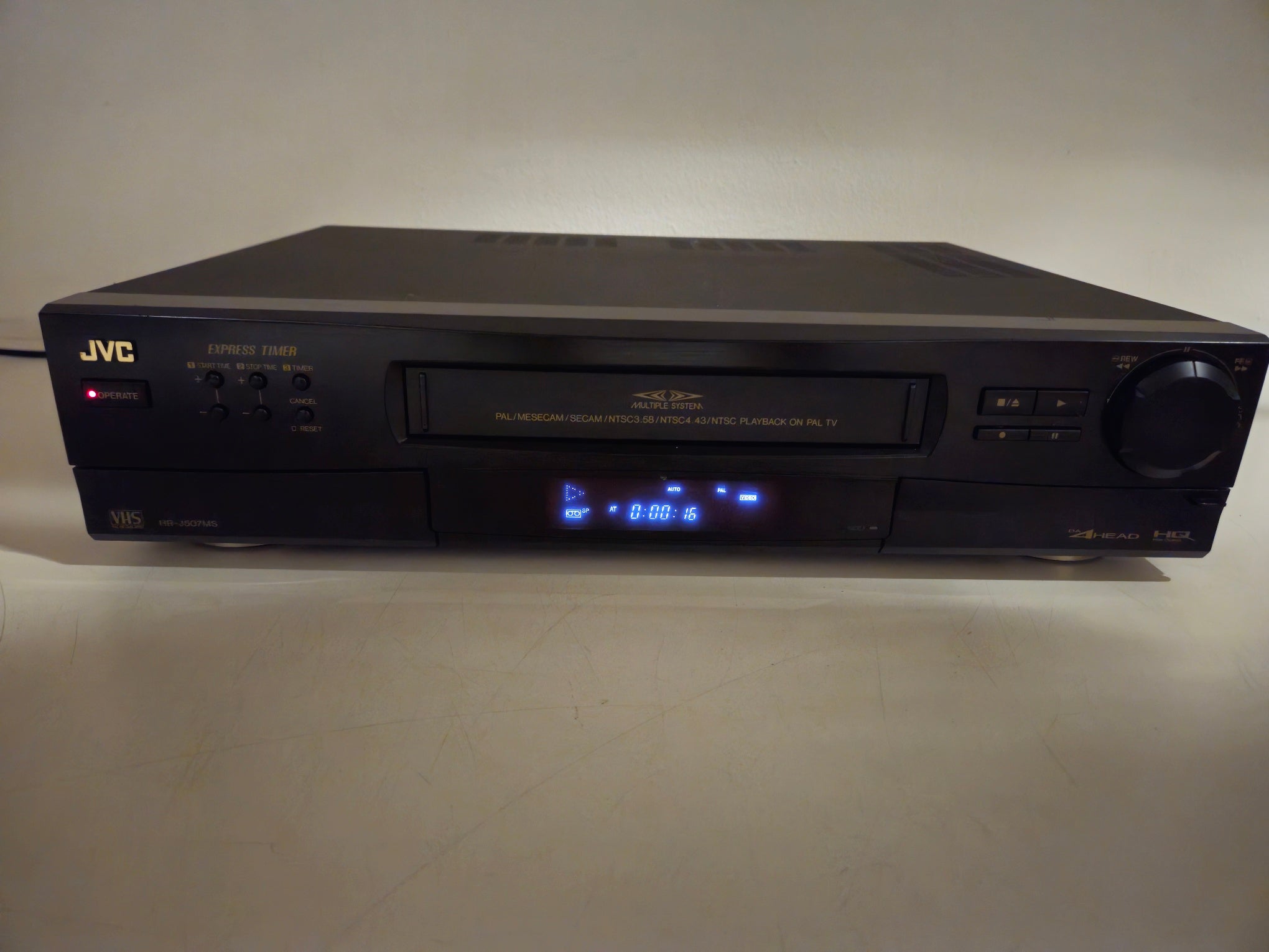 JVC - HR-J507MS - Video Cassette Player