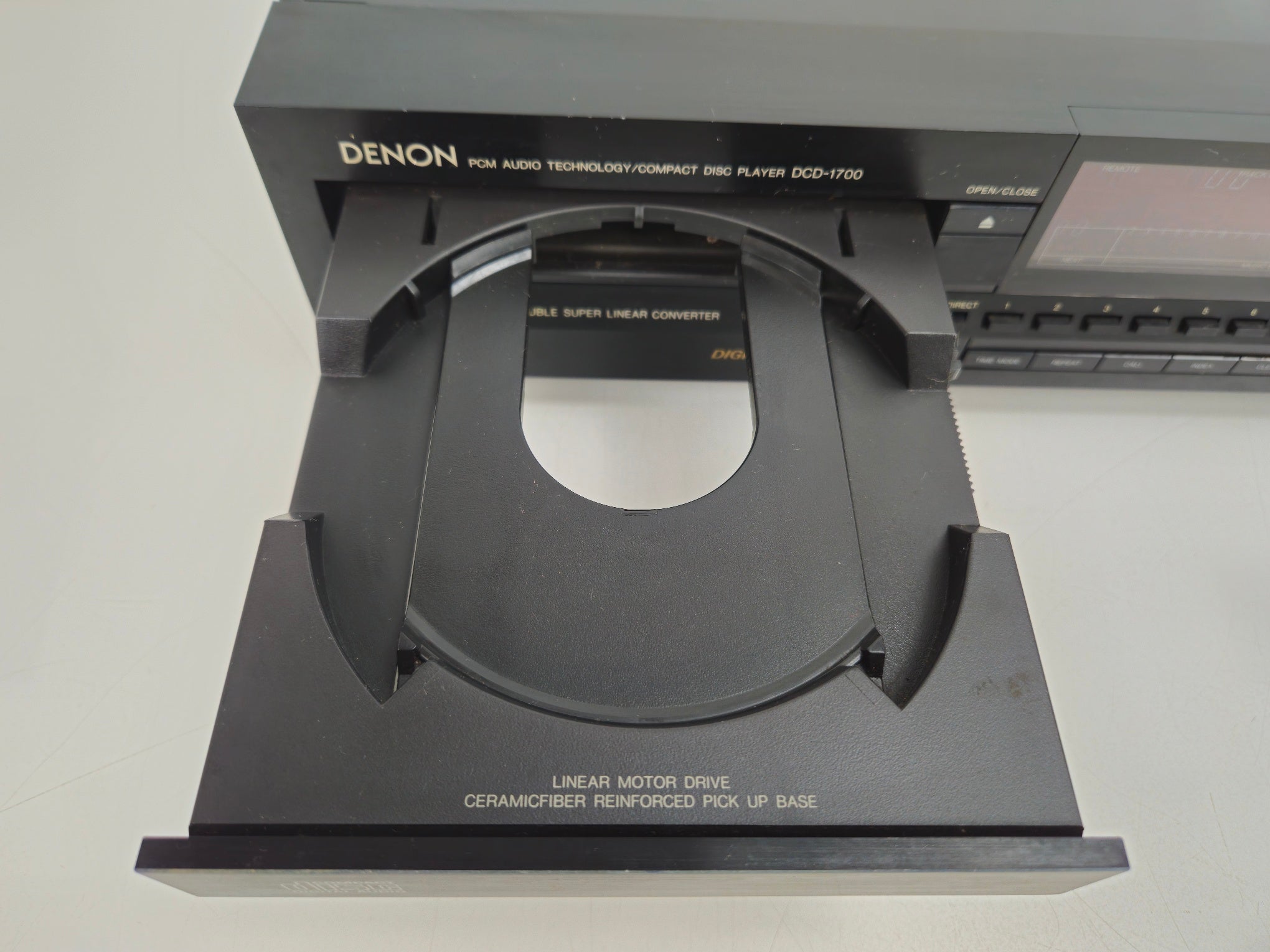Denon - DCD-1700 - Stereo Compact Disc Player