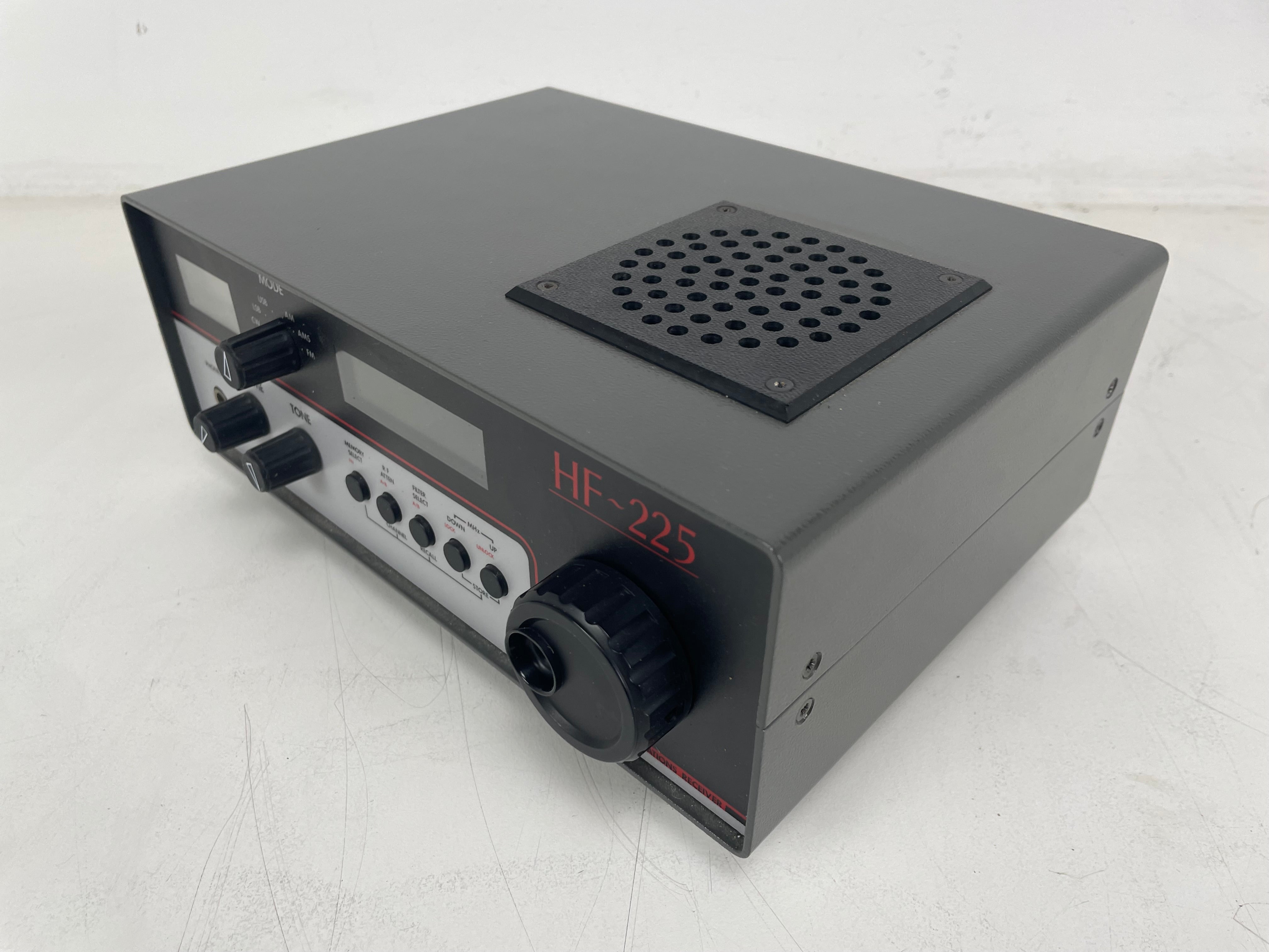 Lowe - HF-225 - HF receiver - 0.03-30 MHz - Inc. Case-bag - As Is