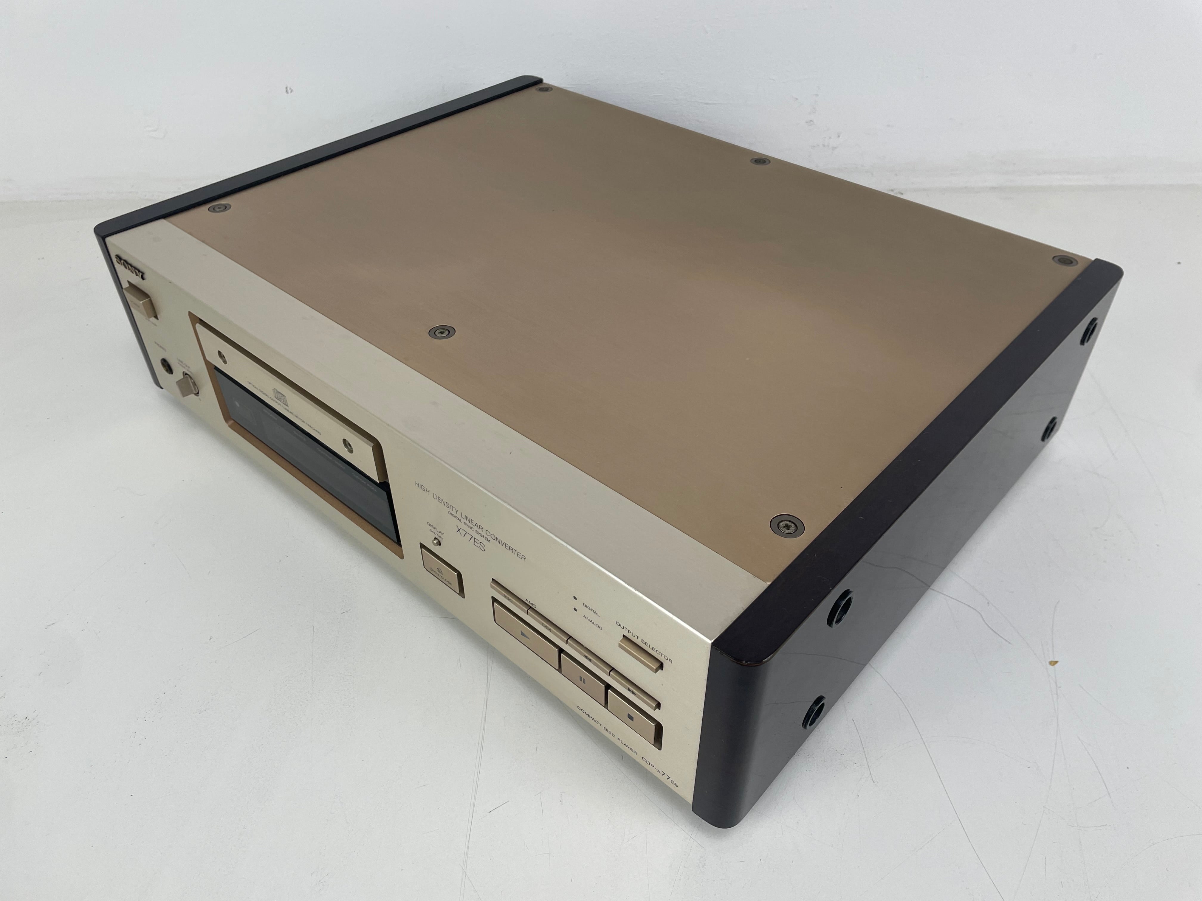 Sony - CDP-X77ES - Semi-Pro CD Player - Inc. Original Remote - Champagne