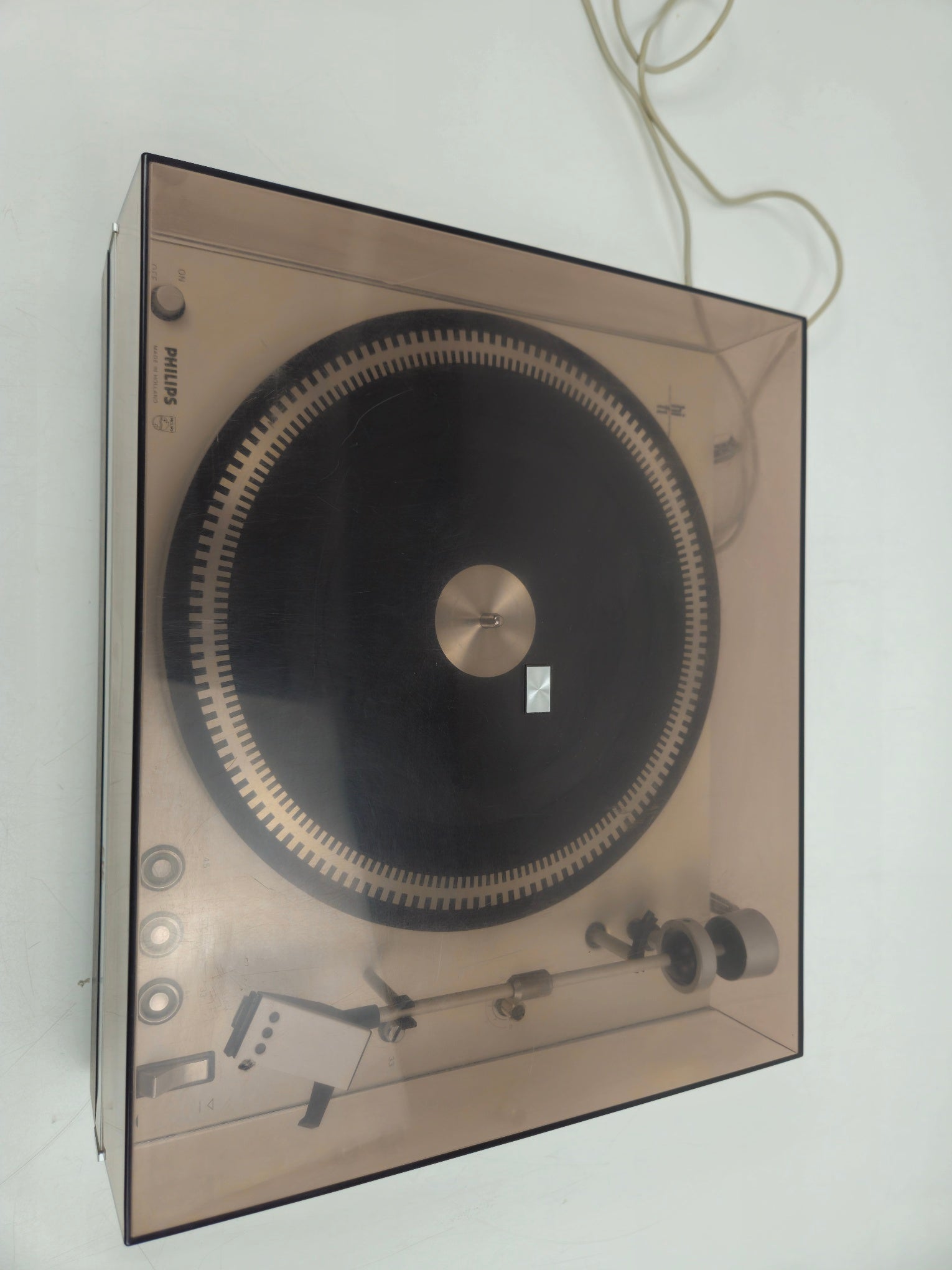 Philips - 212 -  Sprung Chassis Belt-Drive Turntable GP400 - New belt
