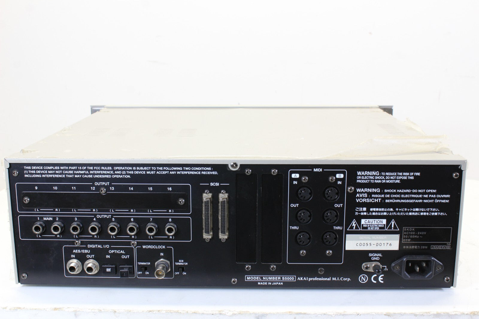 Akai S5000 Sampler With owners manuals