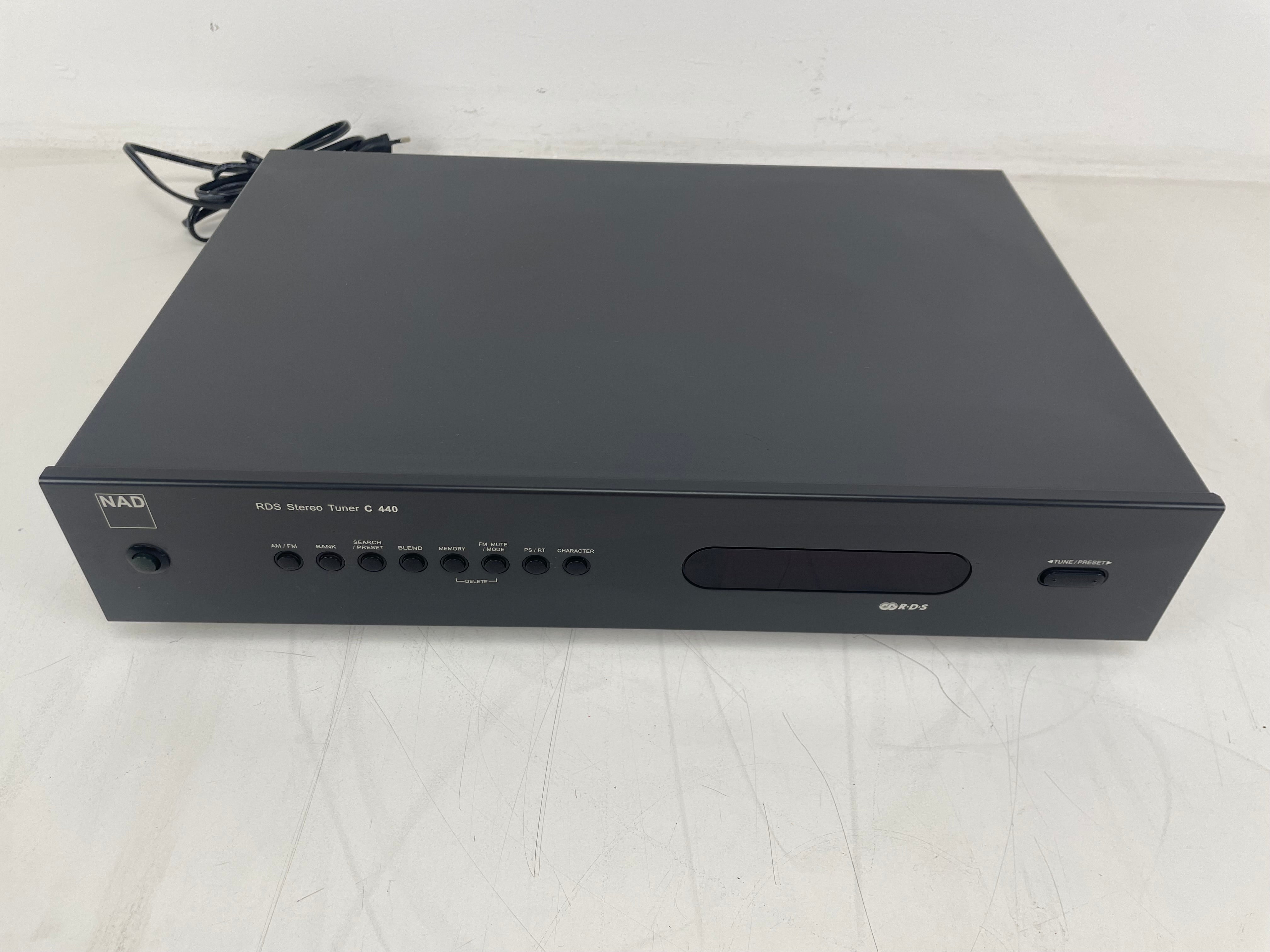 NAD - C440 - RDS Stereo Tuner - Inc. Manual