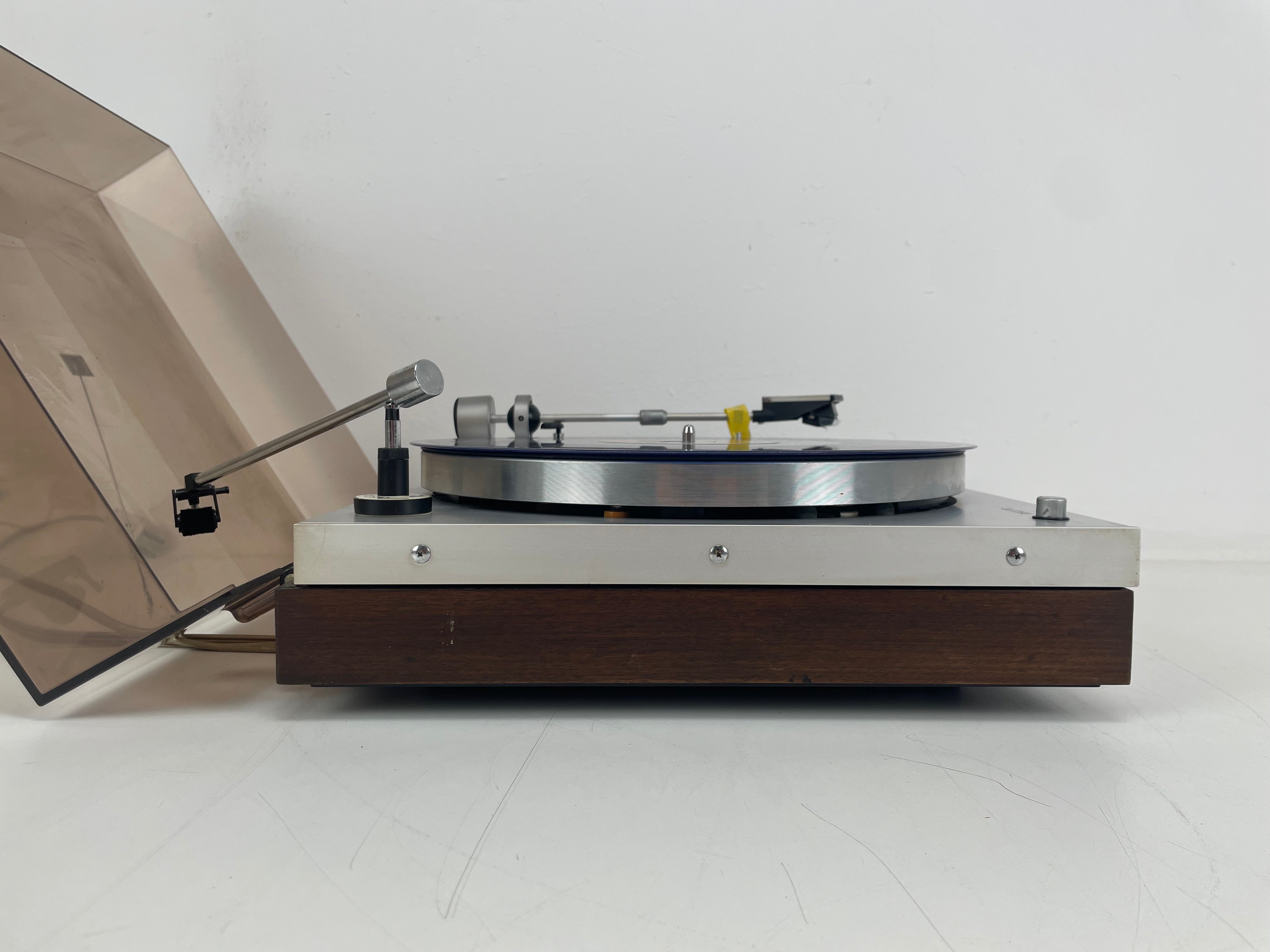 Philips - 212 Platenspeler - Riemaandrijving + Discofoonborstel