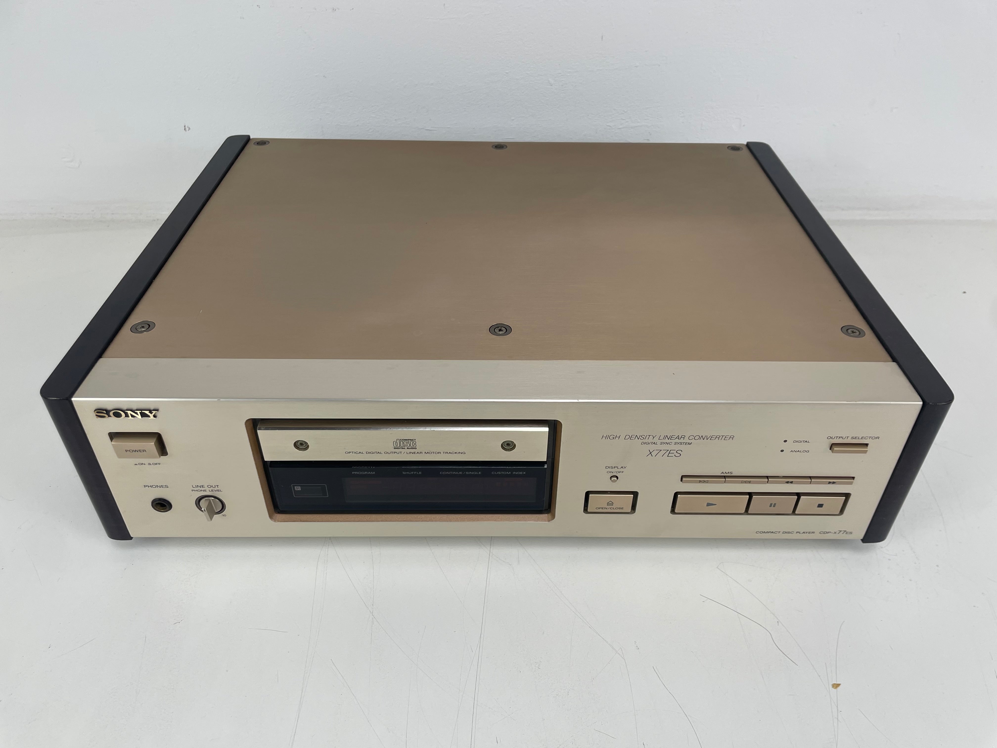Sony - CDP-X77ES - Semi-Pro CD Player - Inc. Original Remote - Champagne
