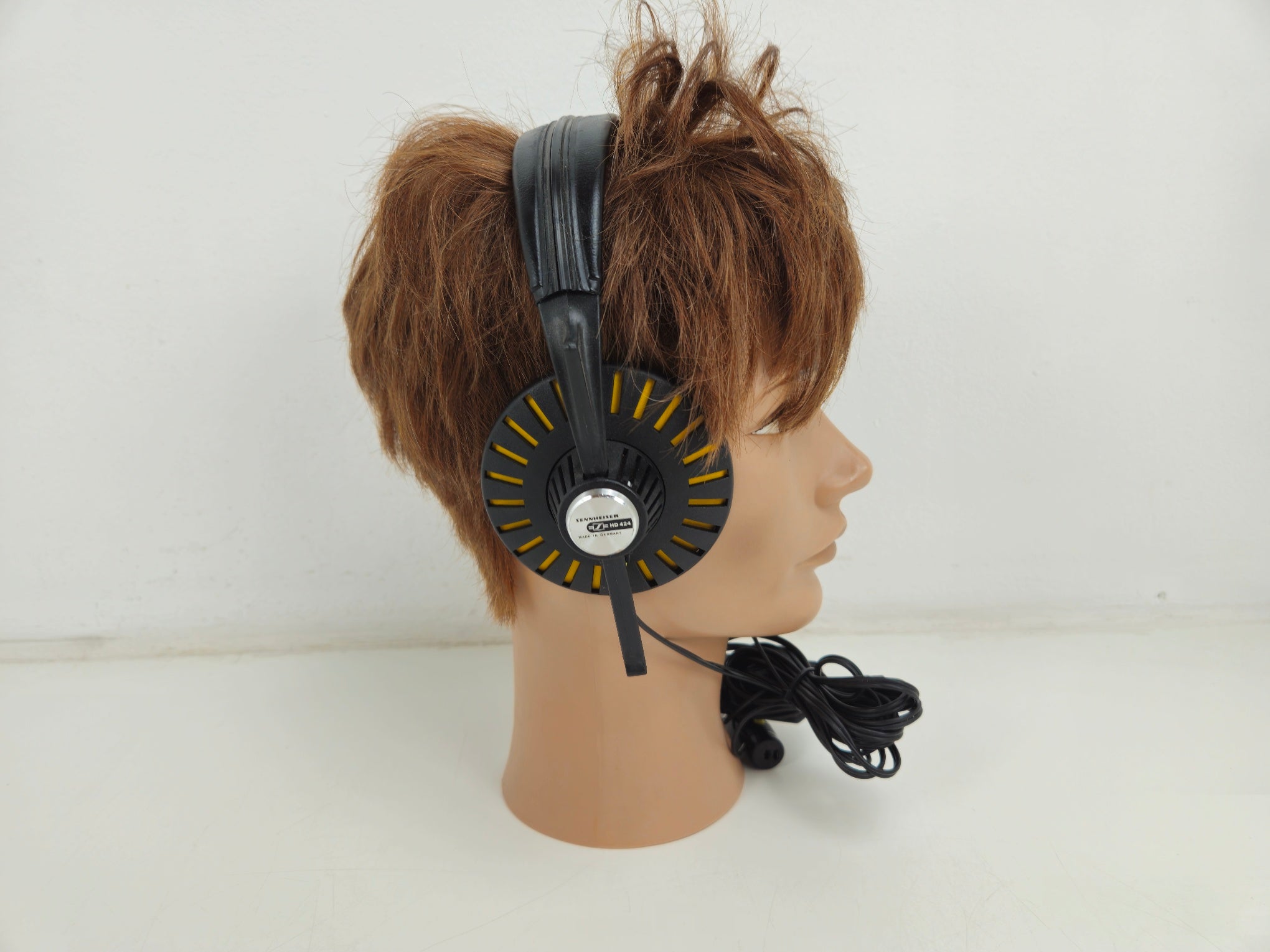 Sennheiser - HD 424 - Stereo Headphones