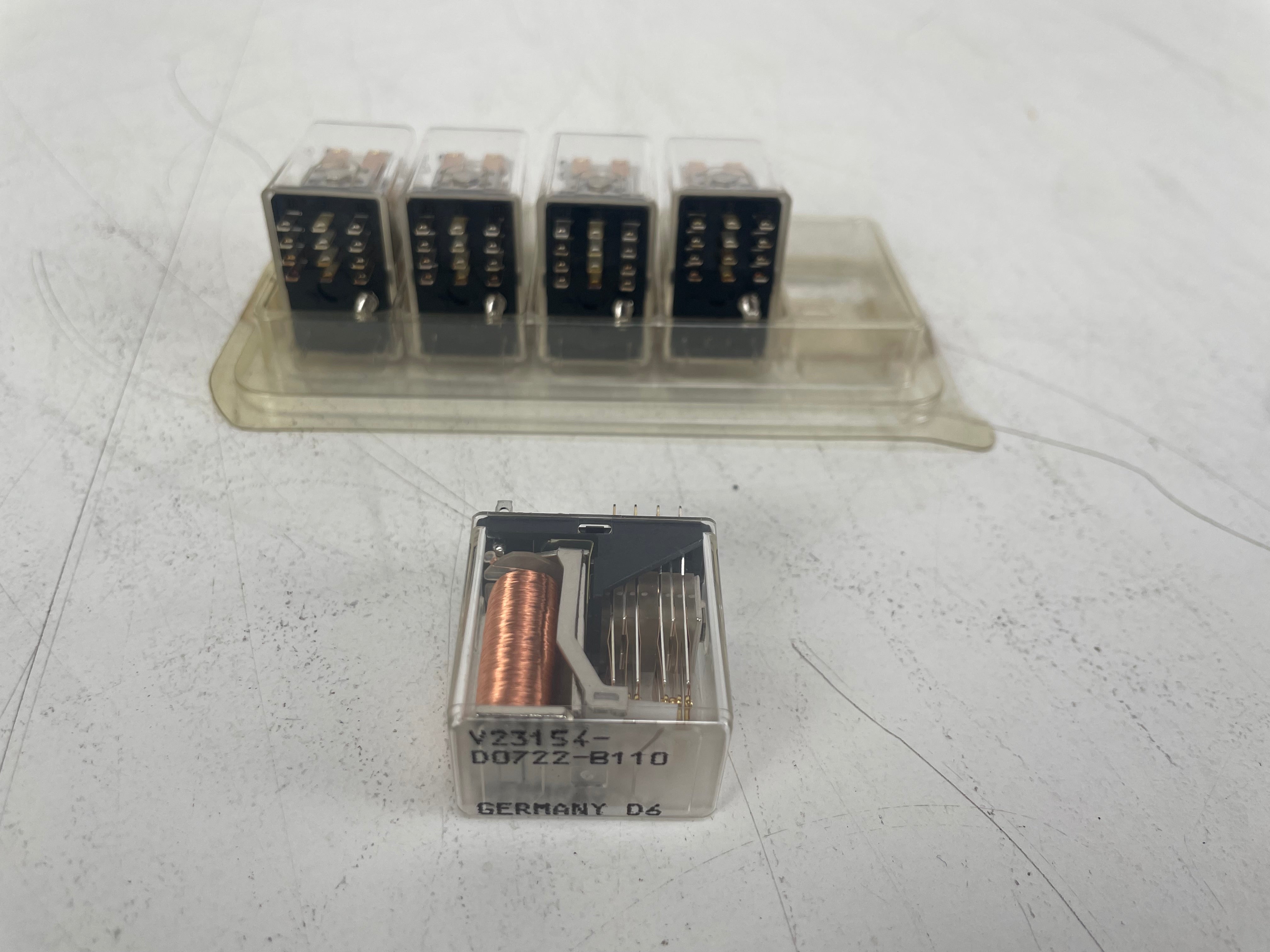 Siemens - V23154-D0722-B110 - Relays - 5 Pieces - NOS