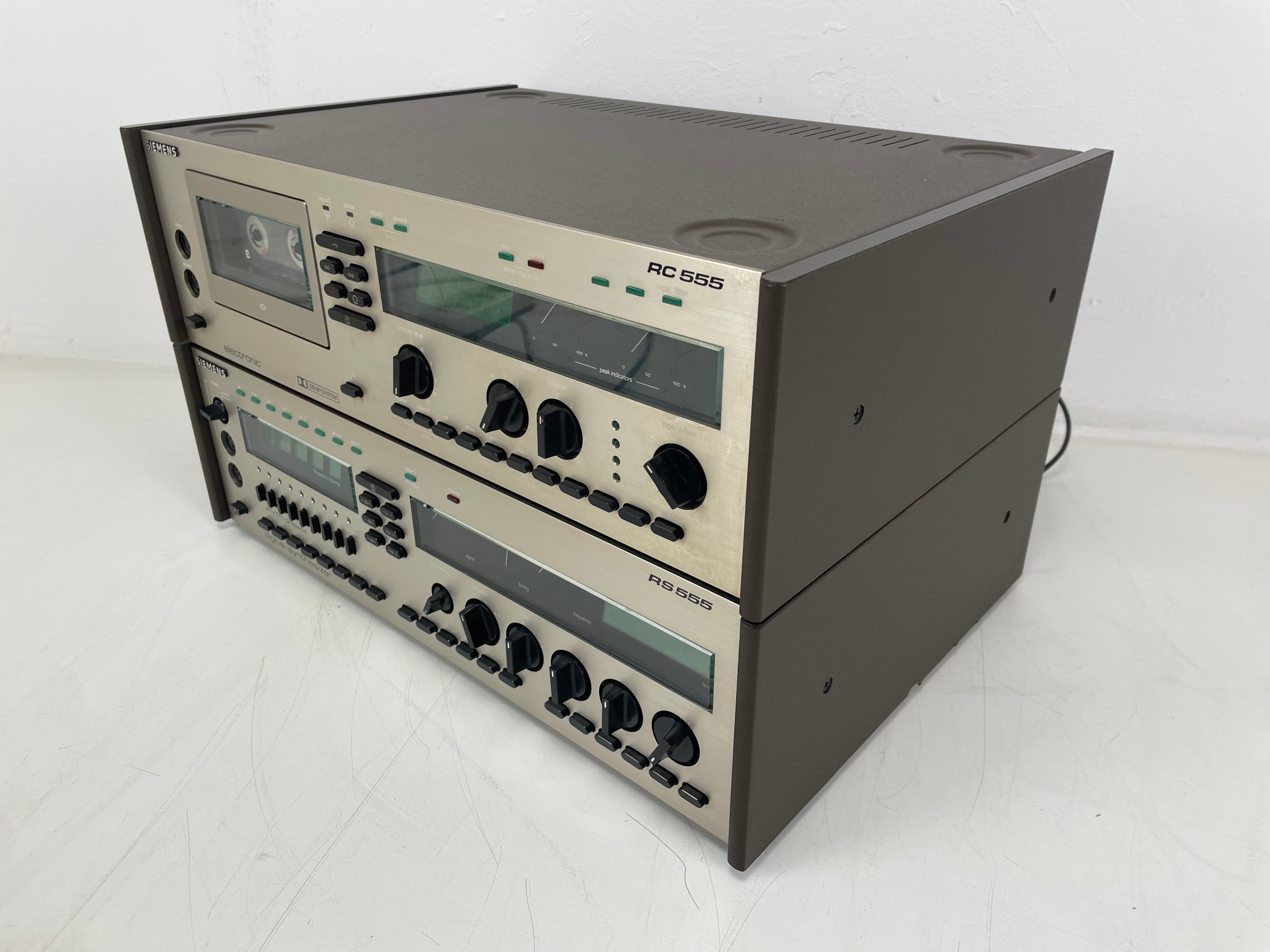 Siemens - RS555/RC555 - Digital syntheziser (FM/AM Receiver) / Electronic (Tape deck)