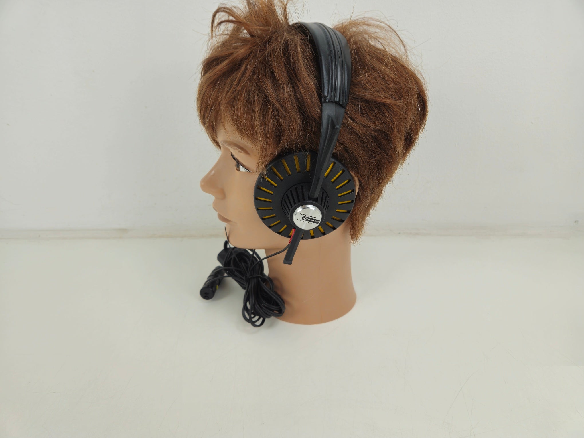 Sennheiser - HD 424 - Stereo Headphones
