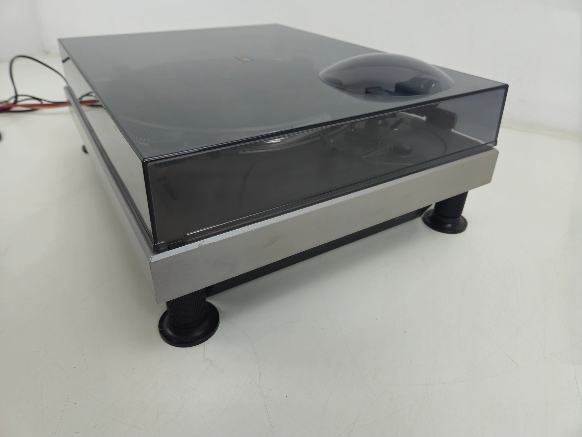Technics - SL1200 MK1 - Direct-Drive Turntable - Dustcover - Shure SDS3 Cartridge