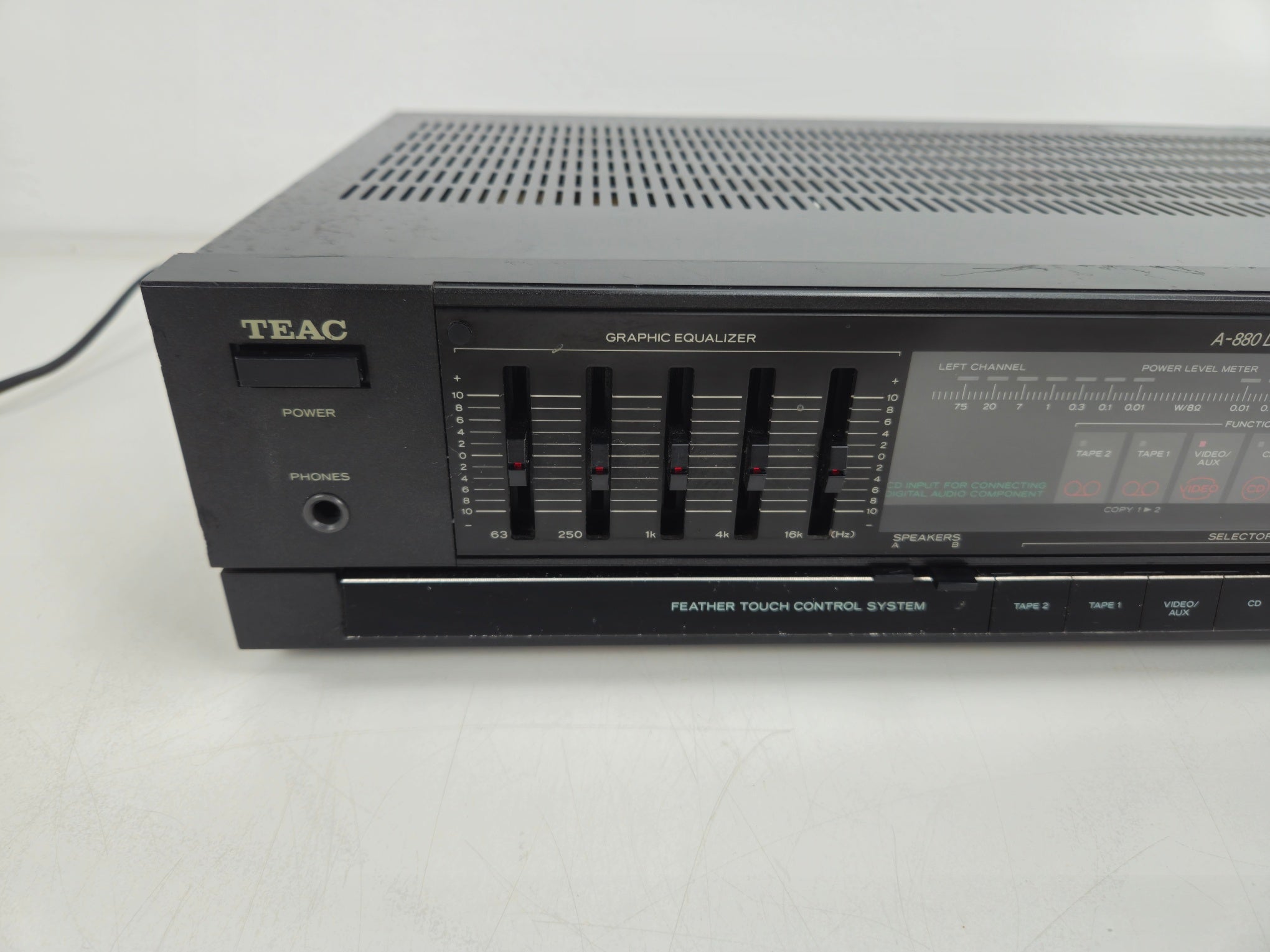 Teac - A-880 DC - Intergrated Stereo Amplifier