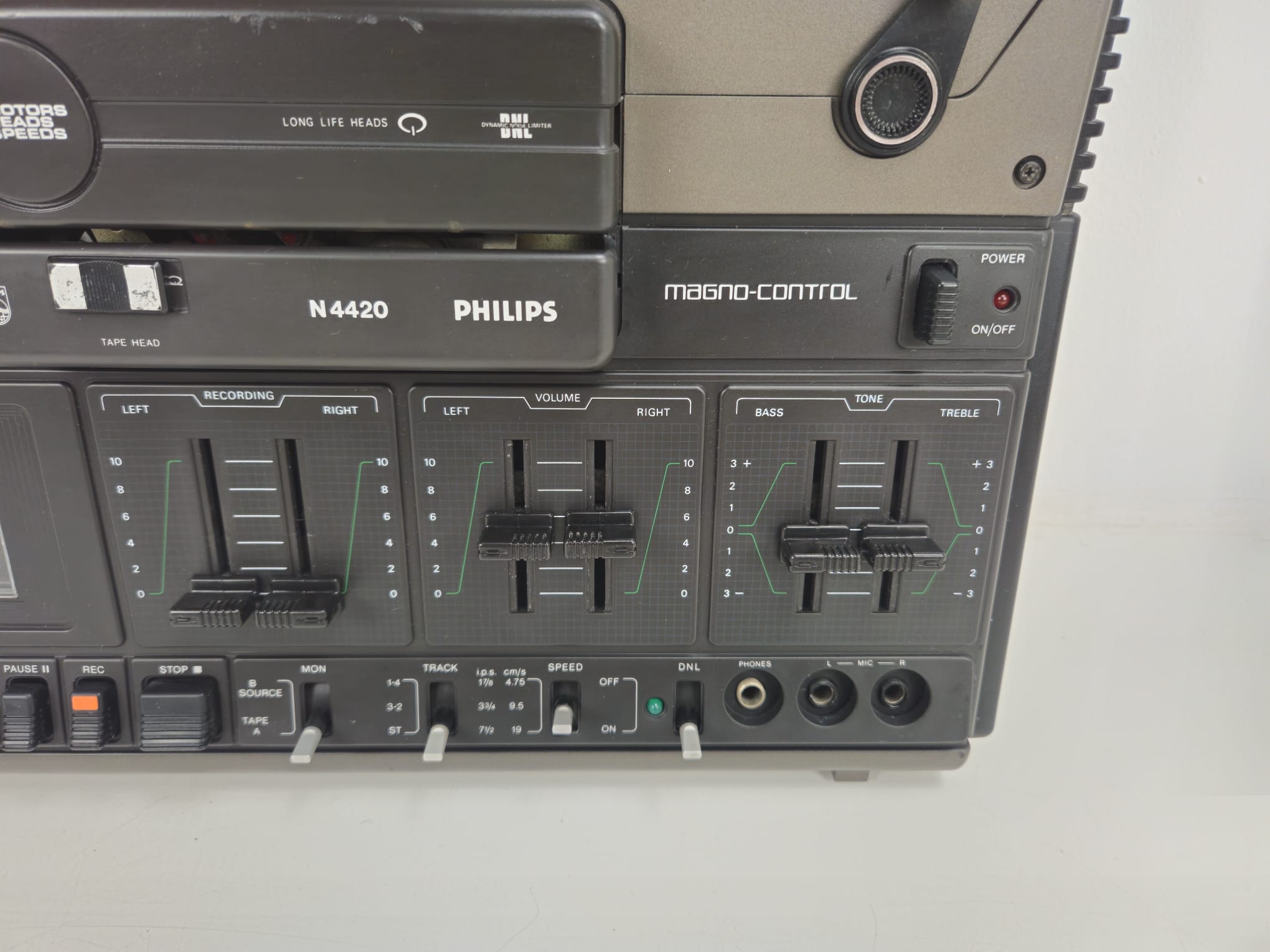 Philips - N4420 - Stereo reel to reel Recorder With Dust Cover New Belts And speakers