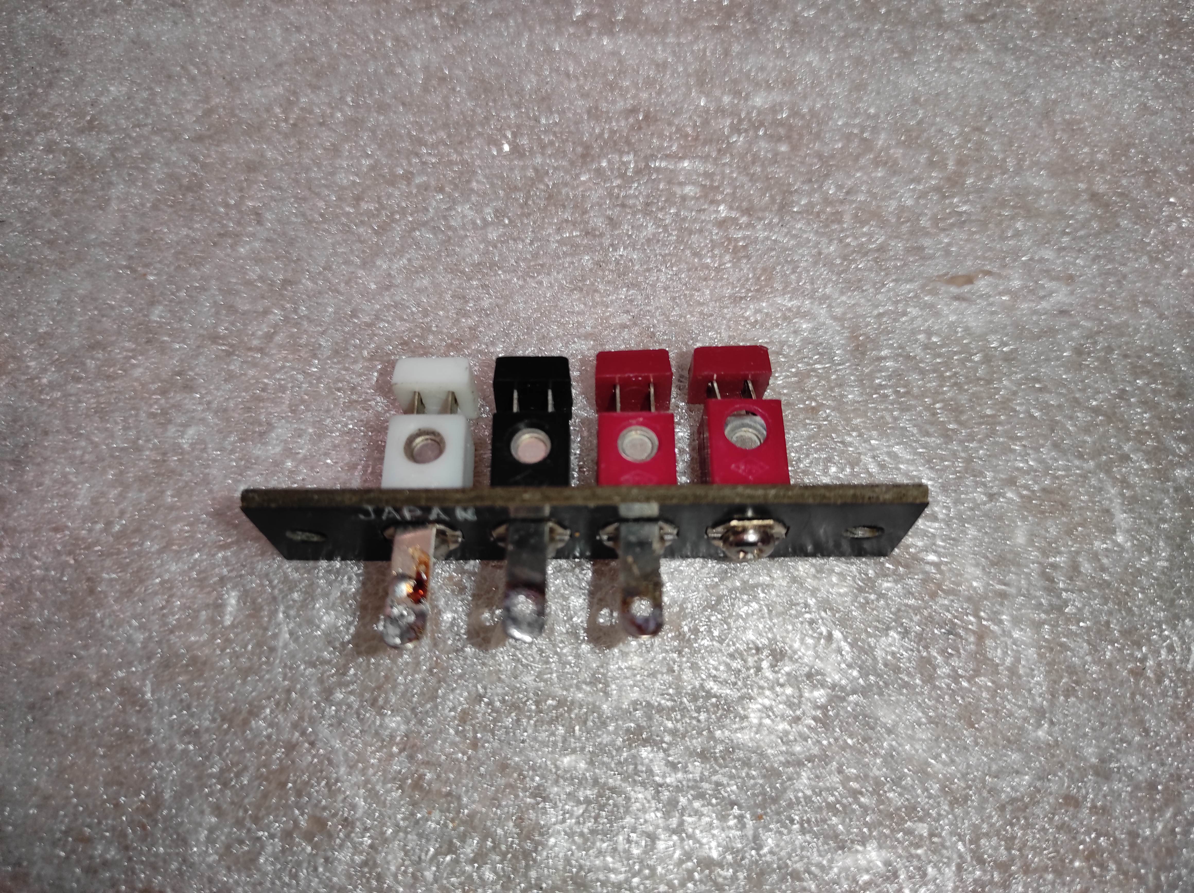 McIntosh 1900 vintage receiver AM FM Ground terminals connectors