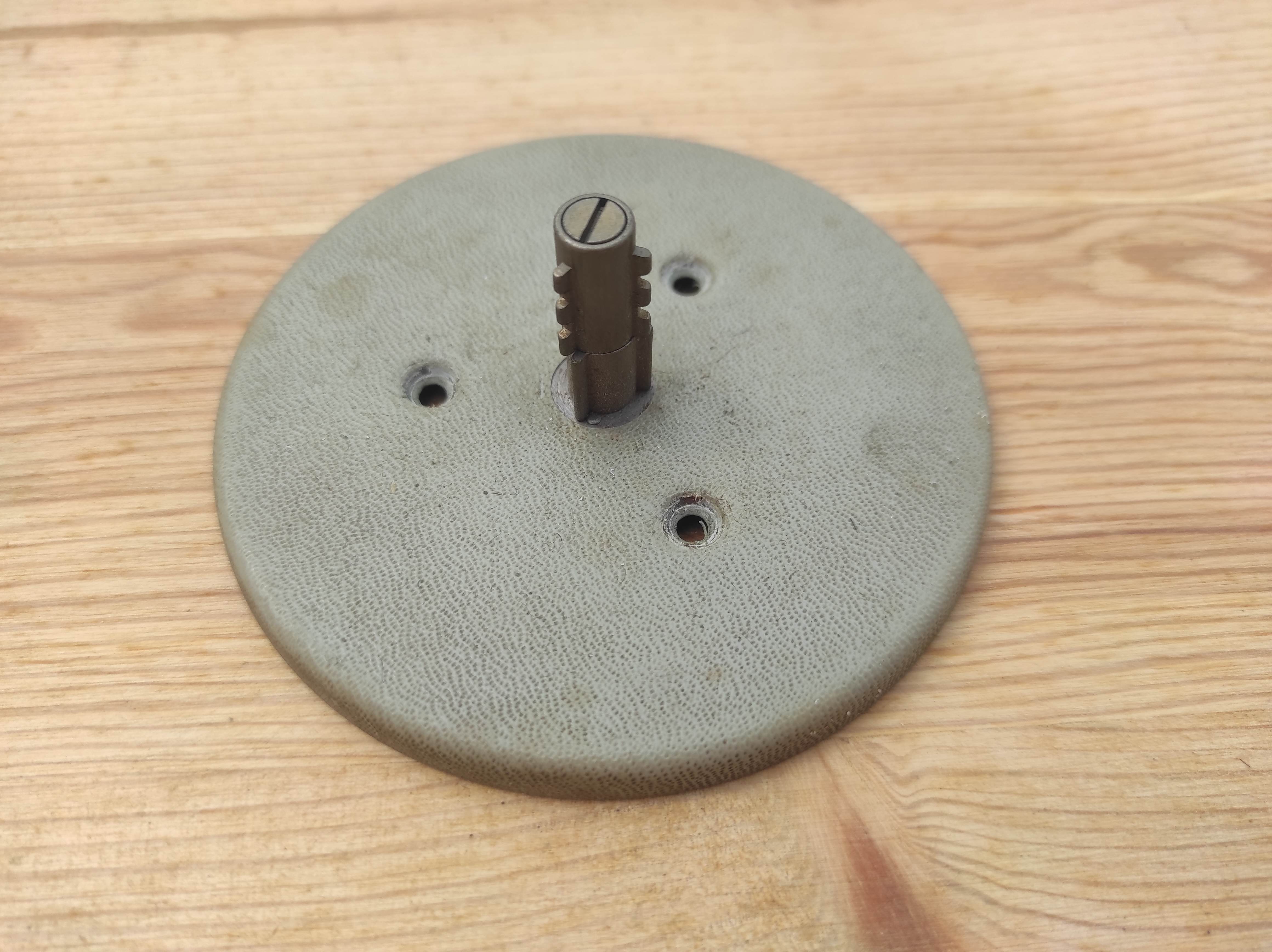 Revox G36 tape reel machine reel table lock #1