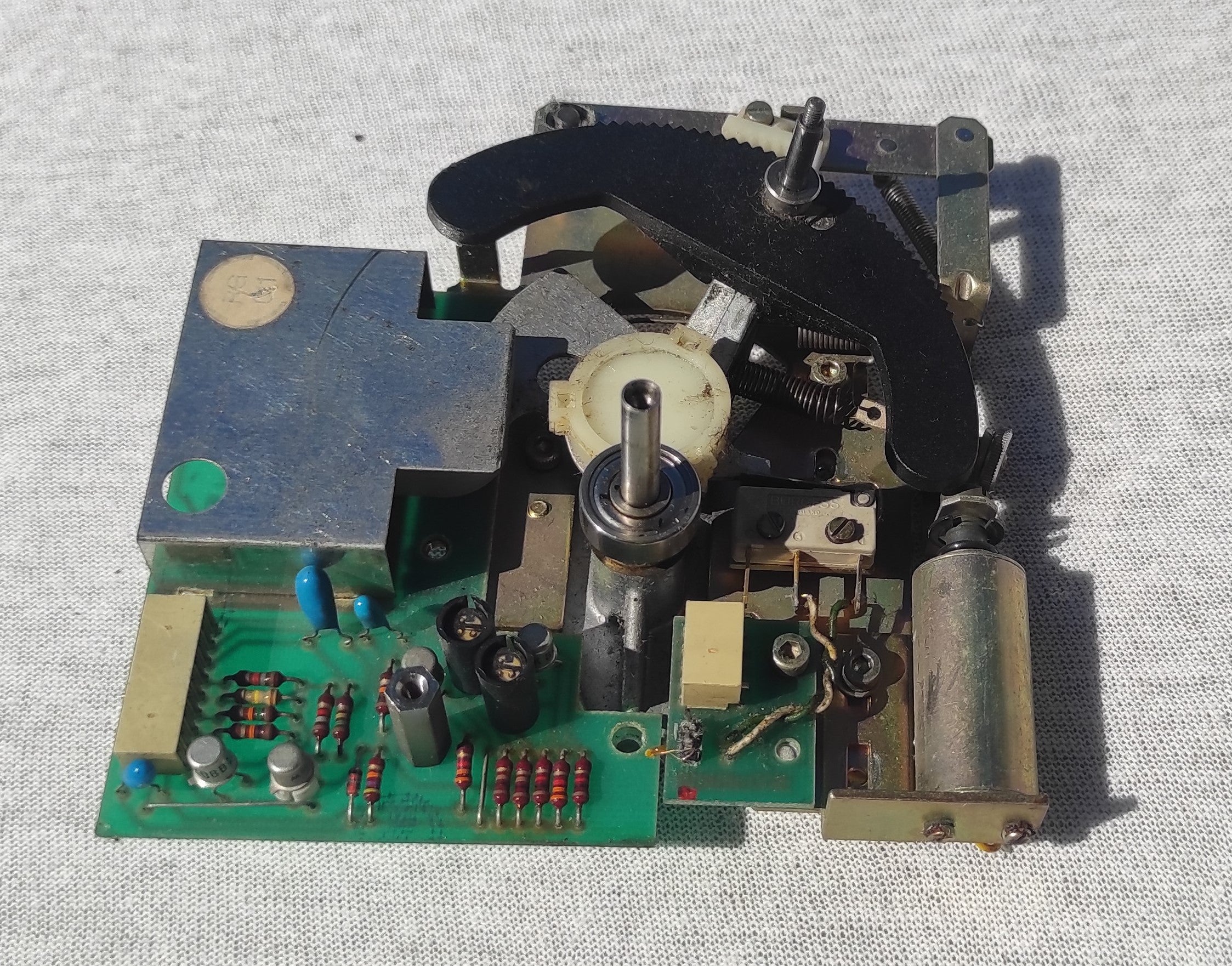 Studer ReVox B67 tape tension right PCB not tested, damaged