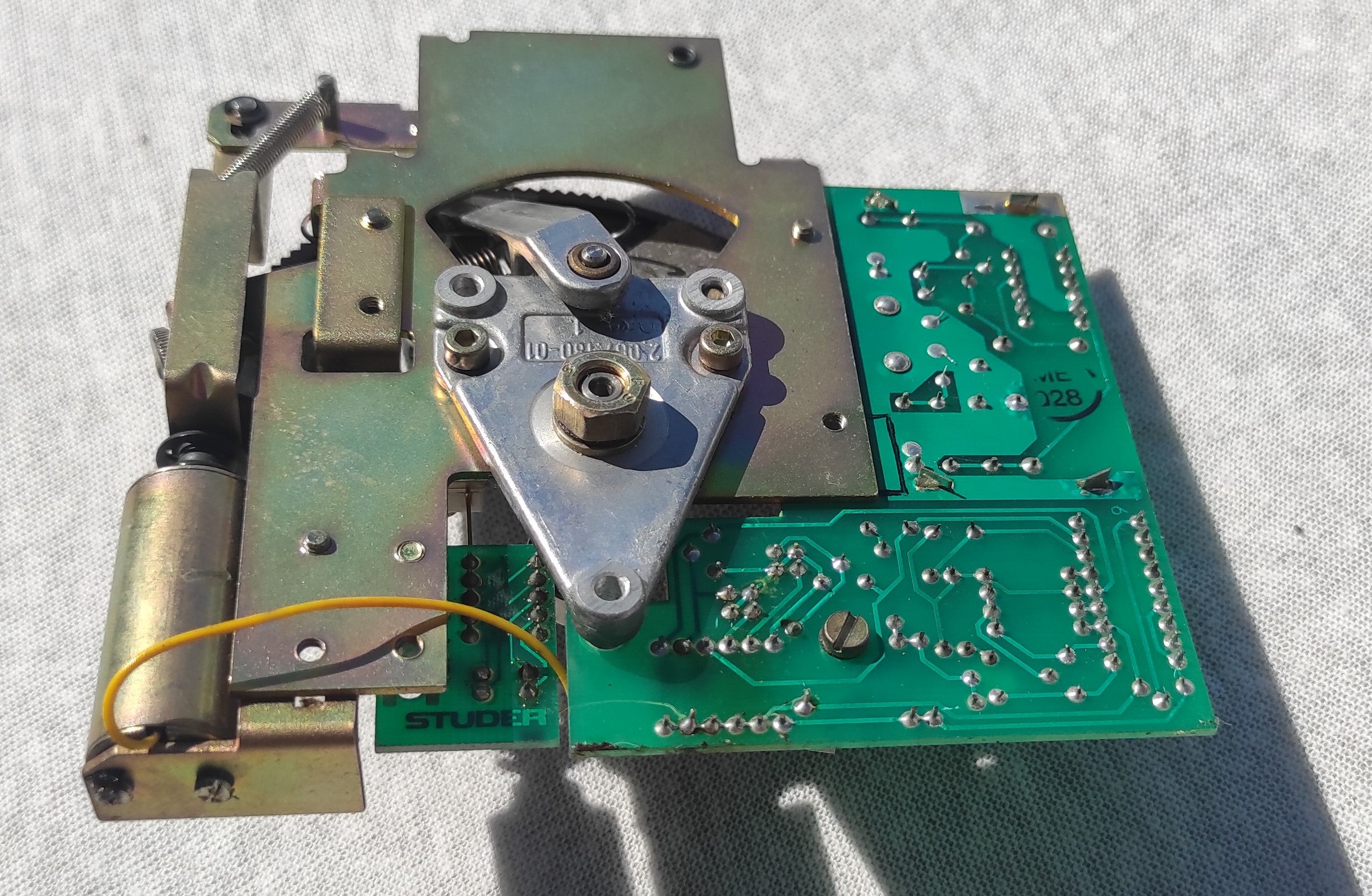 Studer ReVox B67 tape tension right PCB not tested, damaged